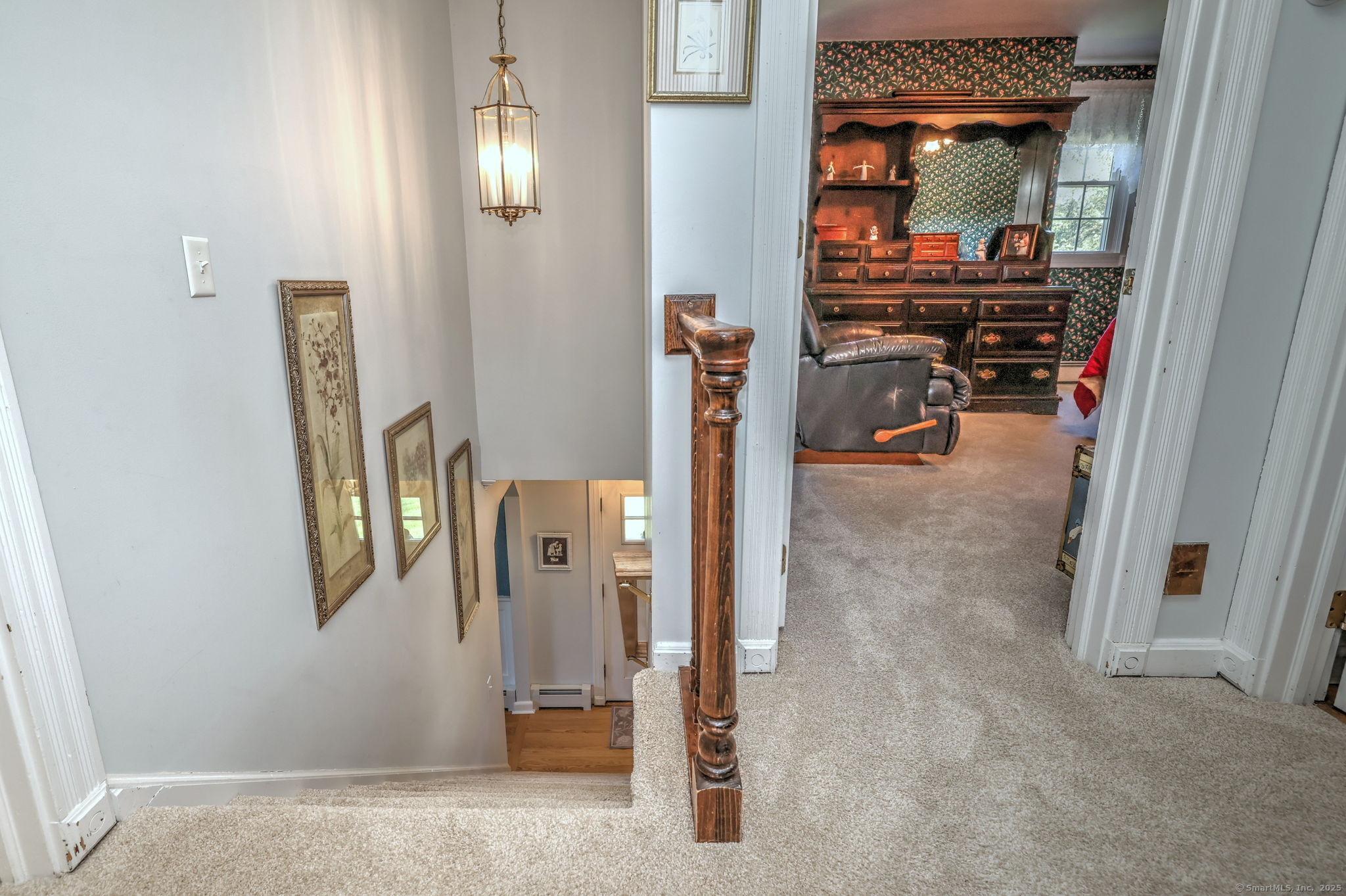 Milford, Connecticut, 06461, United States, 3 Bedrooms Bedrooms, ,3 BathroomsBathrooms,Residential,For Sale,1938642
