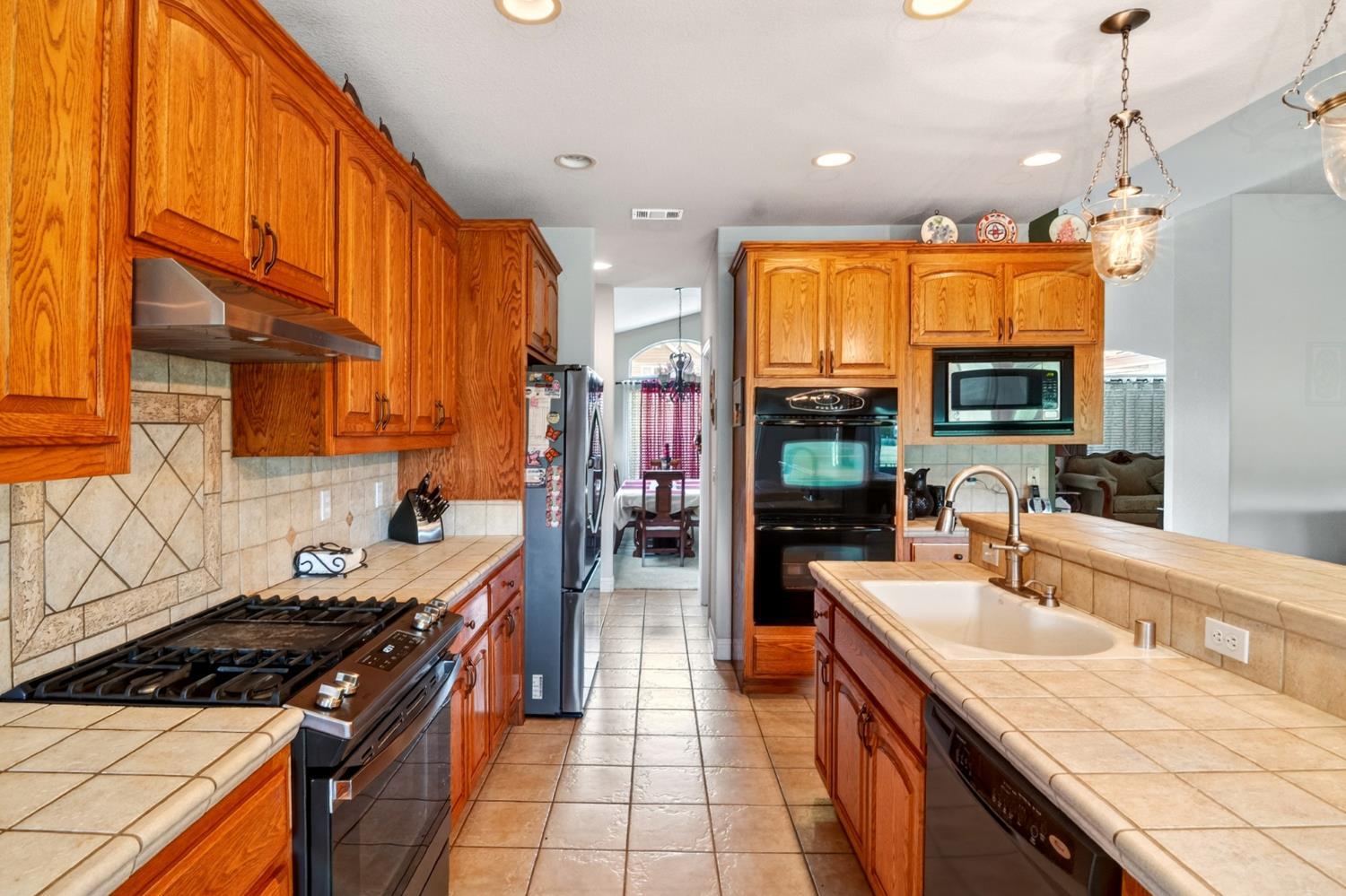 Valley Springs, California, 95252, United States, 4 Bedrooms Bedrooms, ,3 BathroomsBathrooms,Residential,For Sale,2049425