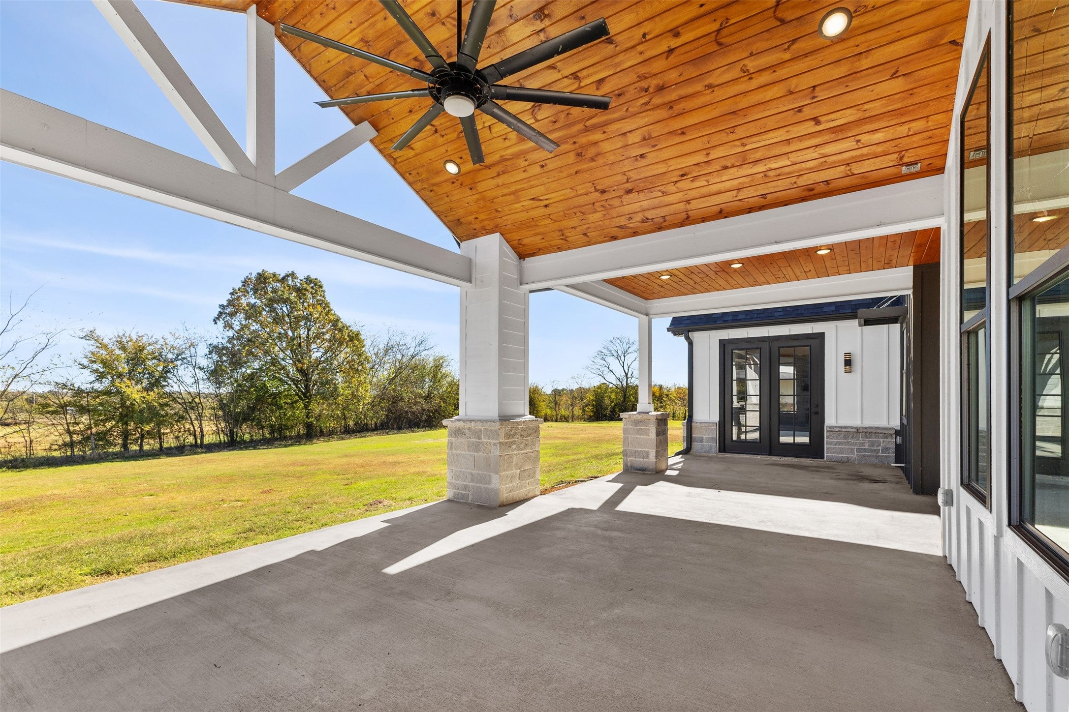 Sulphur Springs, Texas, 75482, United States, 4 Bedrooms Bedrooms, ,4 BathroomsBathrooms,Residential,For Sale,1990973