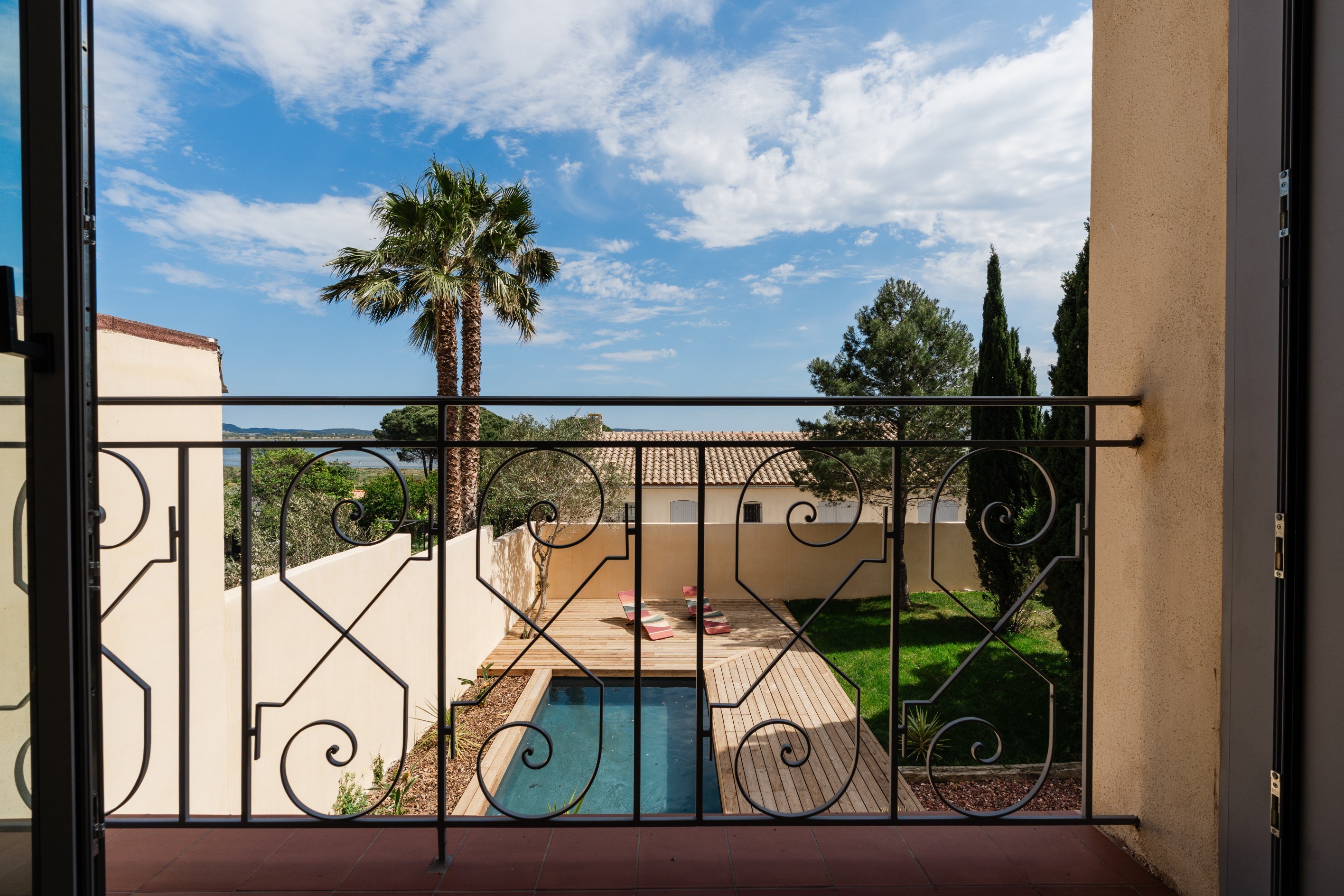 Exceptional home with lagoon views - 物件實景
