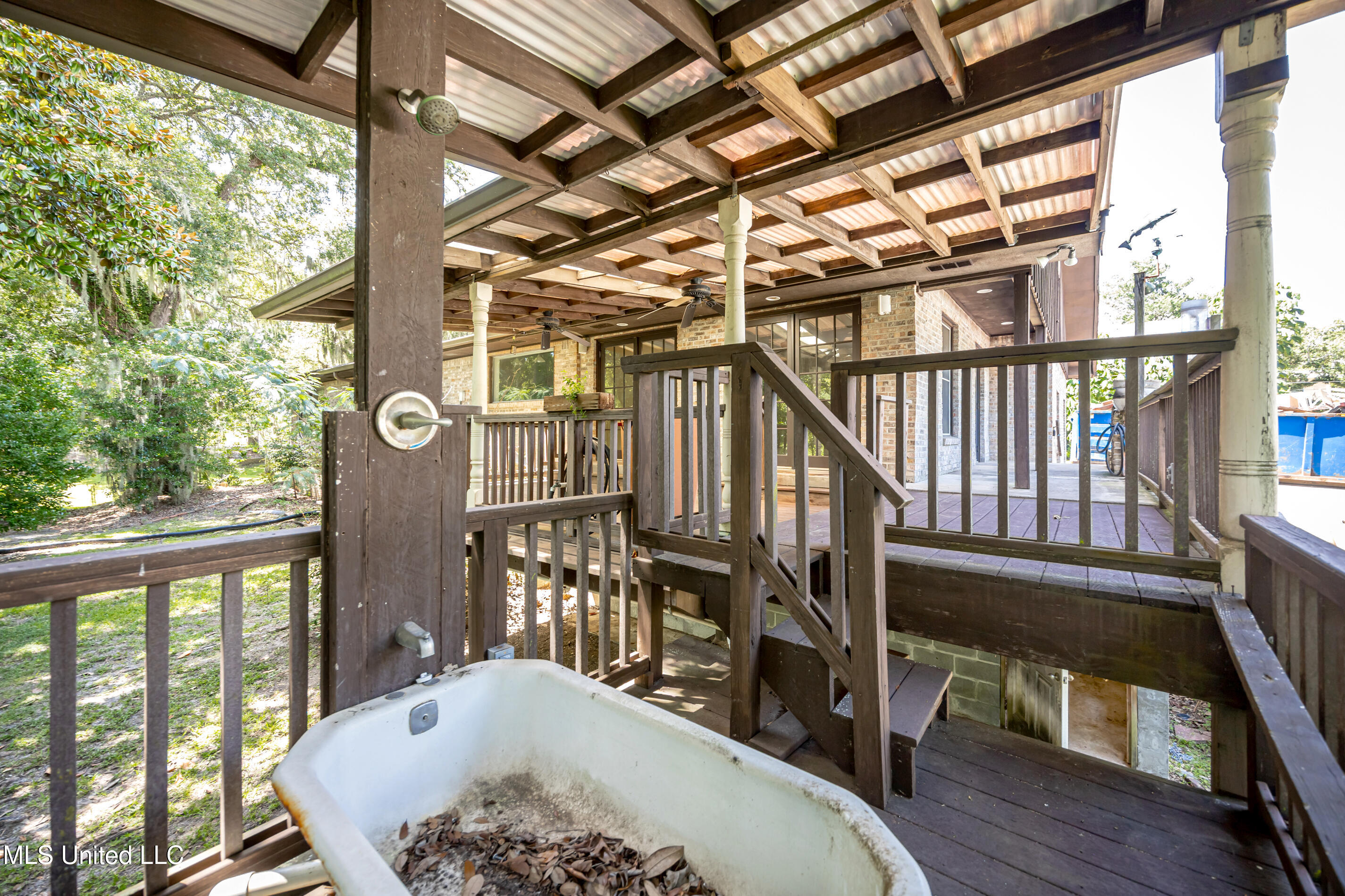 Ocean Springs, Mississippi, 39564, United States, 3 Bedrooms Bedrooms, ,3 BathroomsBathrooms,Residential,For Sale,1903607