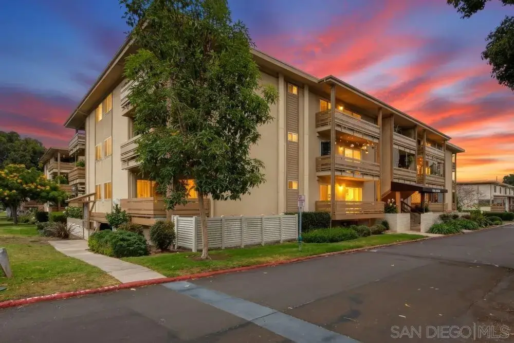 Worden St, San Diego, CA 92110