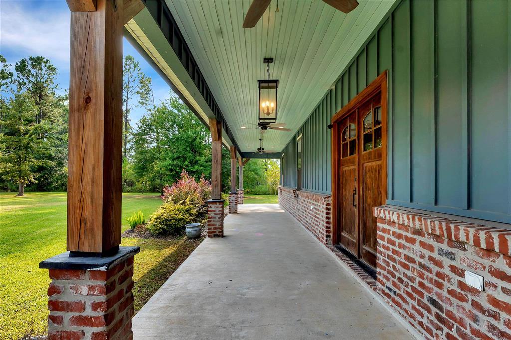 Dequincy, Louisiana, 70633, United States, 5 Bedrooms Bedrooms, ,4 BathroomsBathrooms,Residential,For Sale,1984141