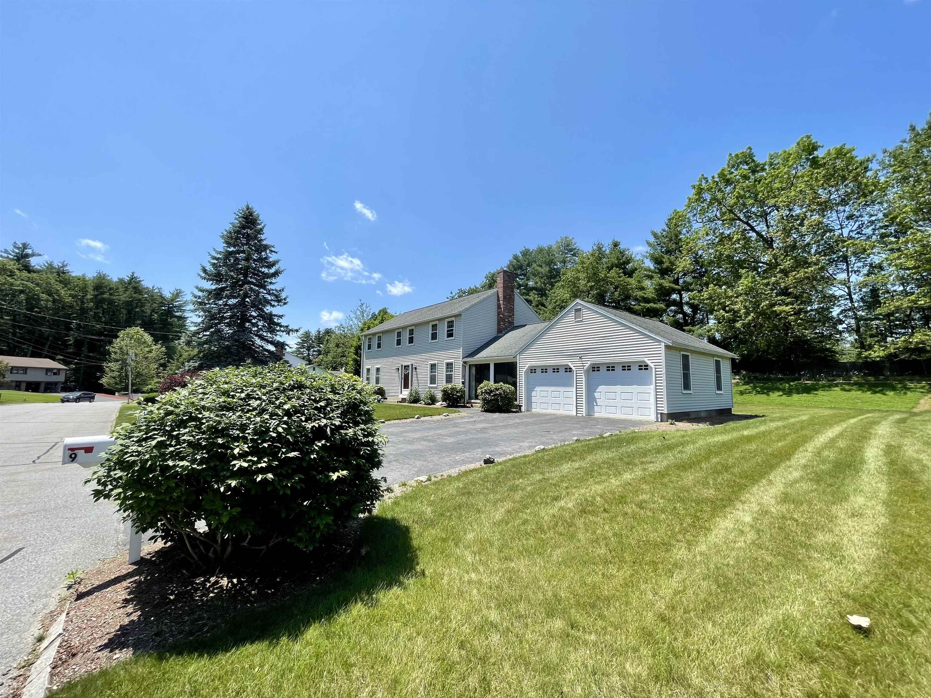 Nashua, New Hampshire, 03064, United States, 4 Bedrooms Bedrooms, ,3 BathroomsBathrooms,Residential,For Sale,1925395