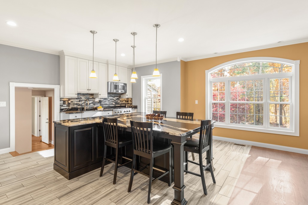 Billerica, Massachusetts, 01821, United States, 4 Bedrooms Bedrooms, ,4 BathroomsBathrooms,Residential,For Sale,1935395