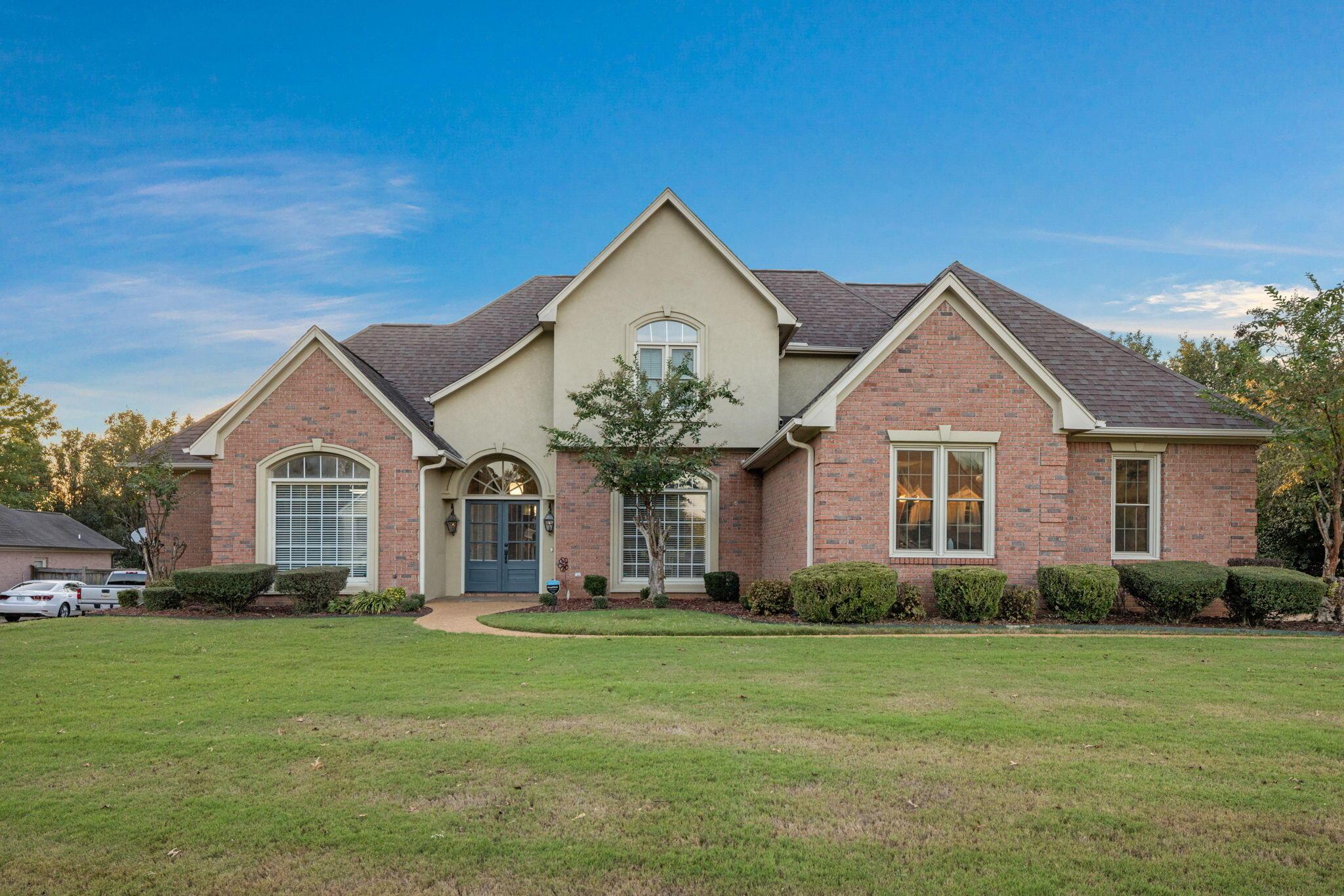 Tupelo, Mississippi, 38801, United States, 4 Bedrooms Bedrooms, ,4 BathroomsBathrooms,Residential,For Sale,1957105