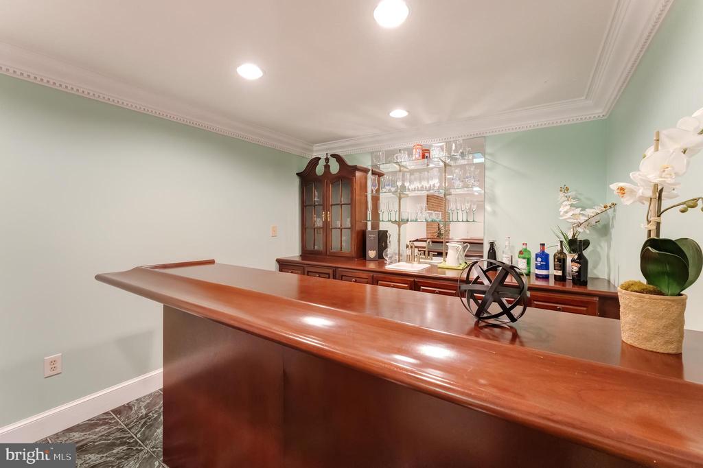 Great Falls, Virginia, 22066, United States, 5 Bedrooms Bedrooms, ,5 BathroomsBathrooms,Residential,For Sale,1900616