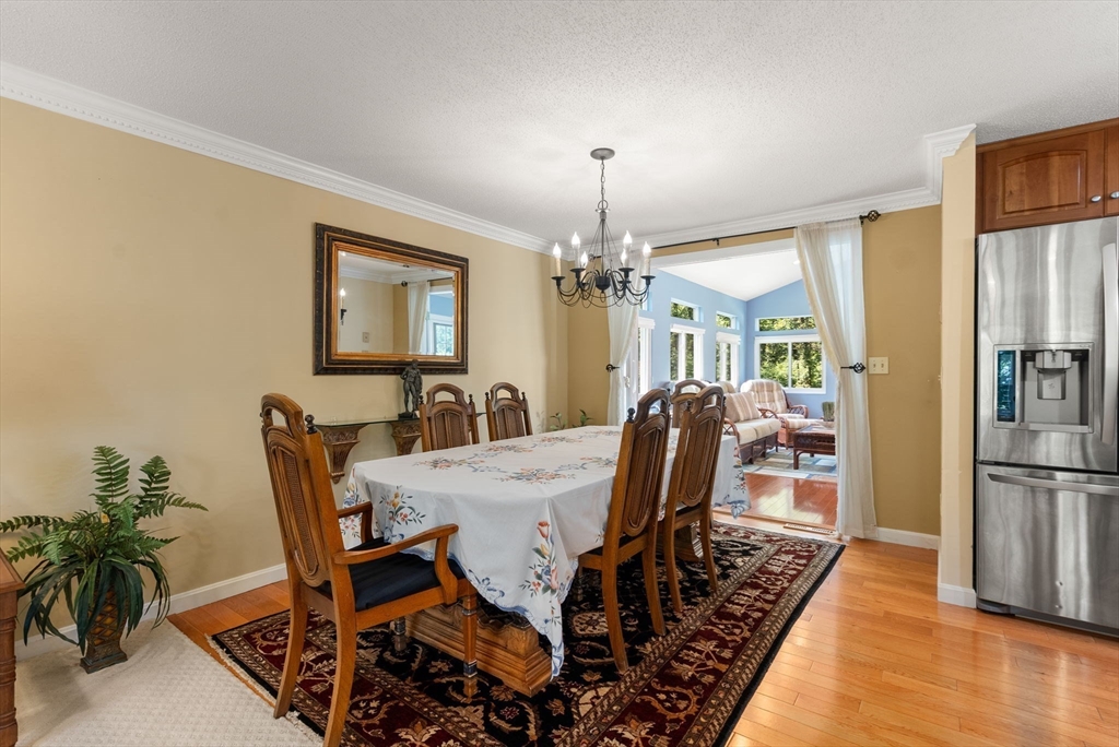 Agawam, Massachusetts, 01030, United States, 4 Bedrooms Bedrooms, ,3 BathroomsBathrooms,Residential,For Sale,1933274