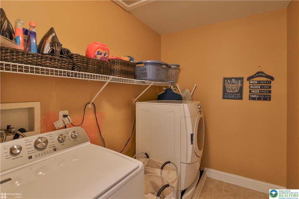 Easton, Pennsylvania, 18040, United States, 4 Bedrooms Bedrooms, ,3 BathroomsBathrooms,Residential,For Sale,1984149