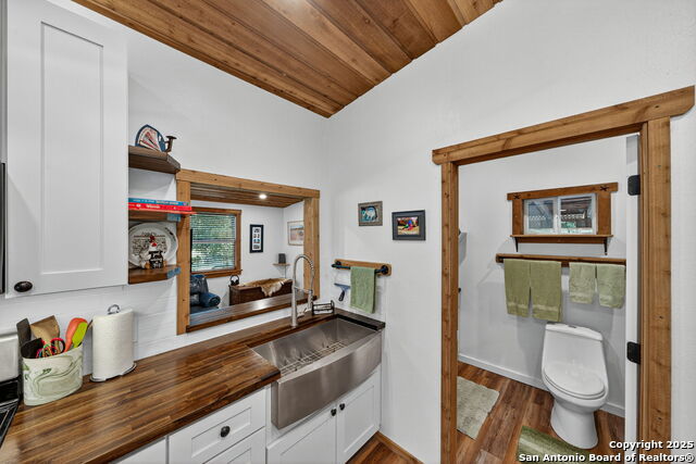 Bandera, Texas, 78003, United States, 1 Bedroom Bedrooms, ,1 BathroomBathrooms,Residential,For Sale,1925741