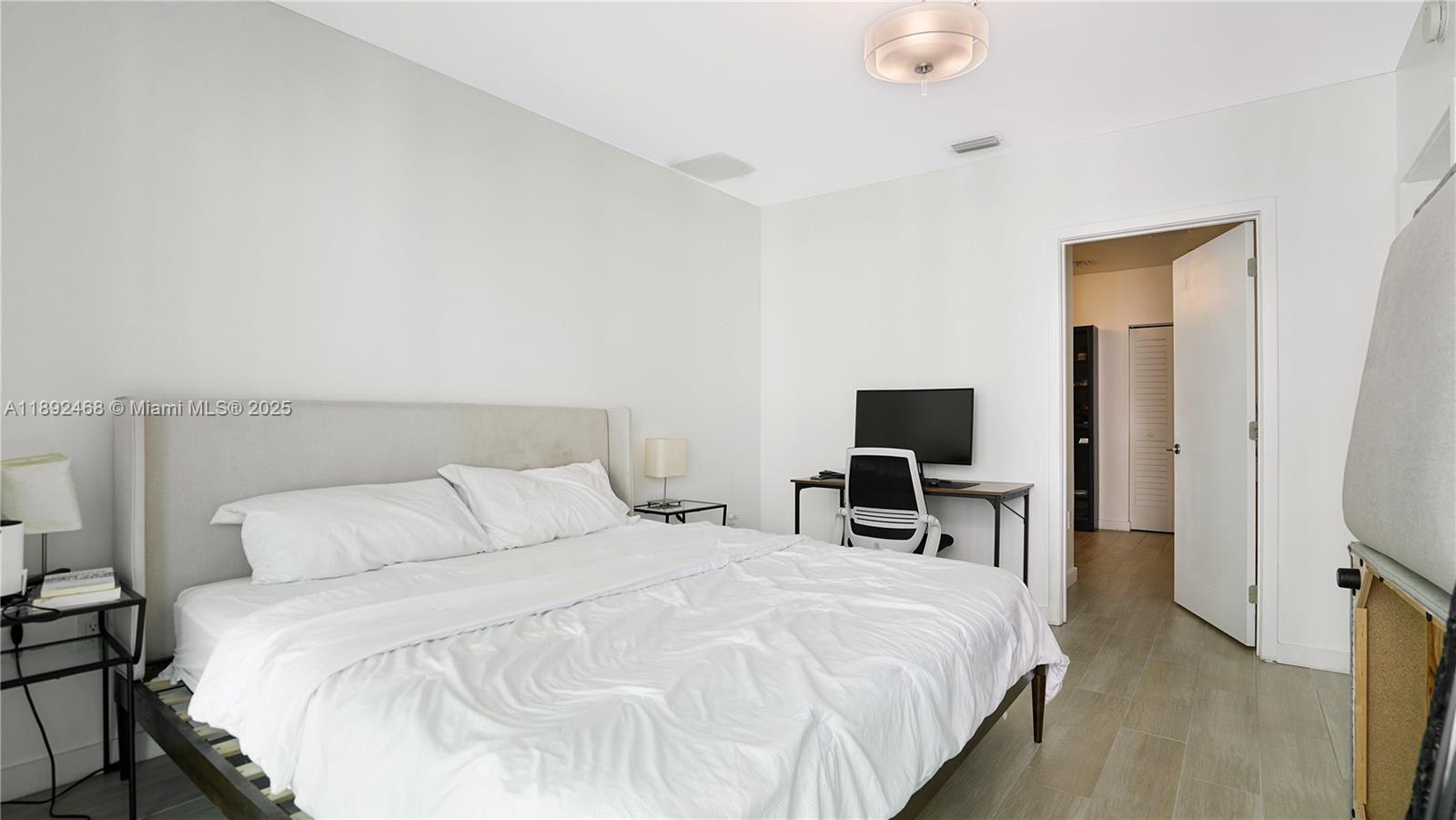 Miami, Florida, 33129, United States, 2 Bedrooms Bedrooms, ,2 BathroomsBathrooms,Residential,For Sale,1961271