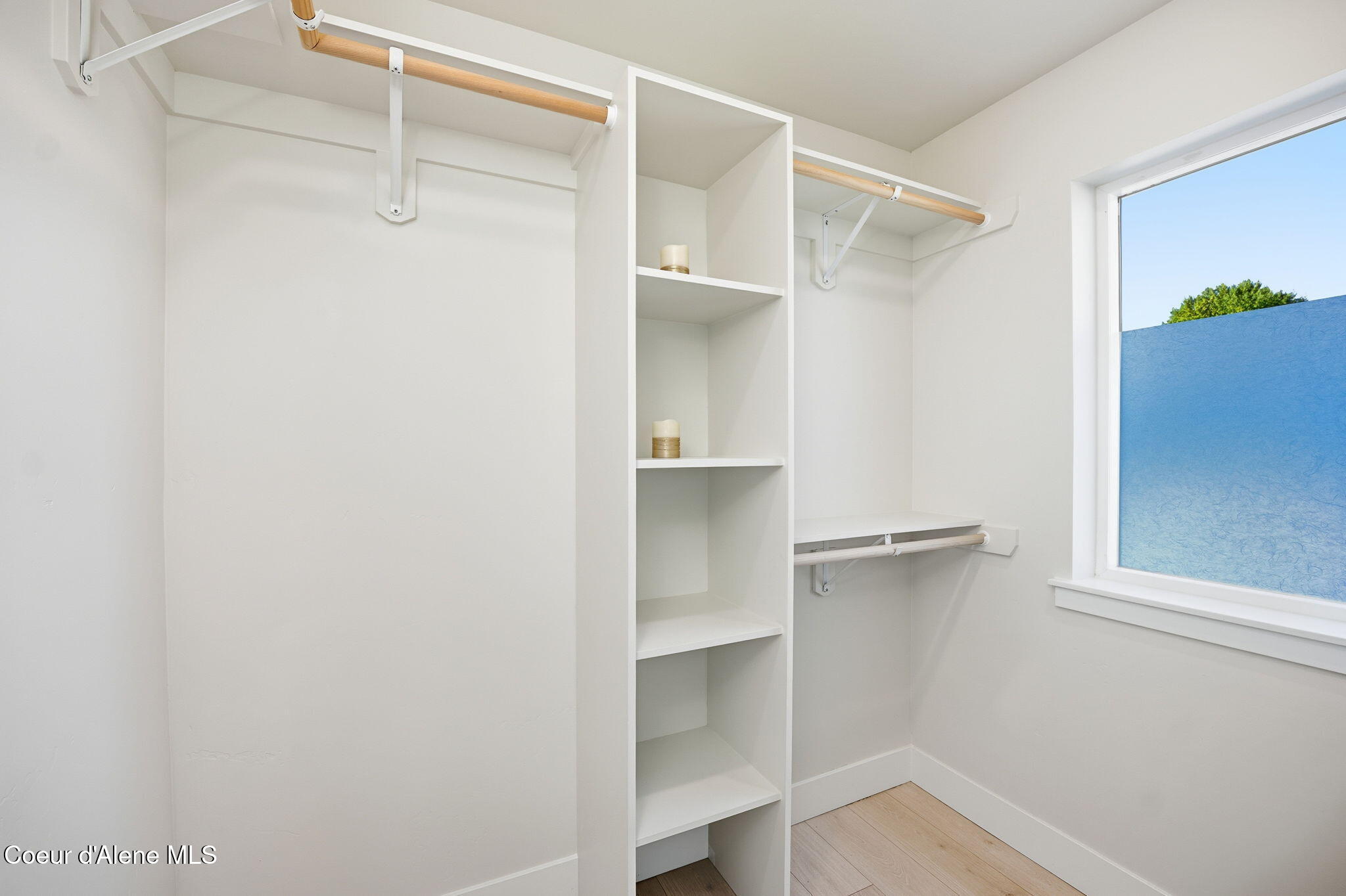 Hayden, Idaho, 83835, United States, 3 Bedrooms Bedrooms, ,3 BathroomsBathrooms,Residential,For Sale,1980507