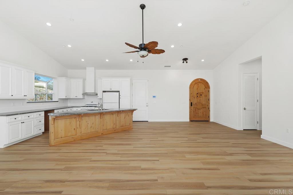 Bonsall, California, 92003, United States, 3 Bedrooms Bedrooms, ,2 BathroomsBathrooms,Residential,For Sale,1989367