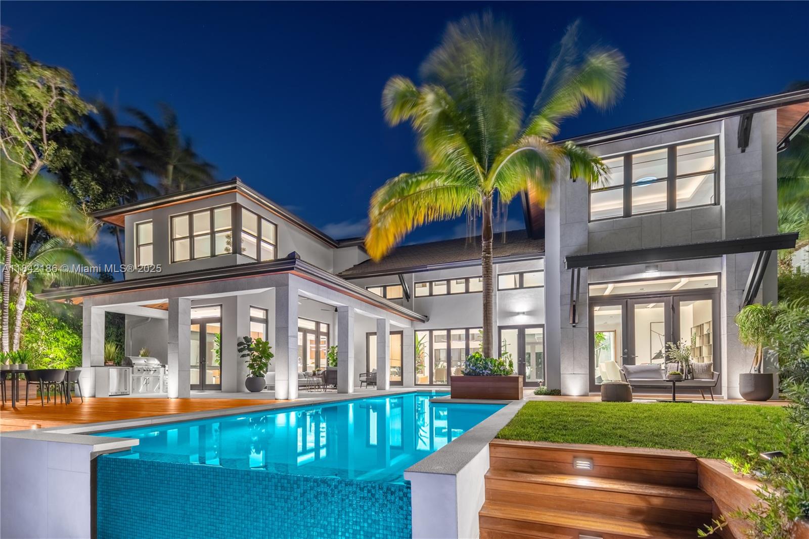 Miami, Florida, 33137, United States, 6 Bedrooms Bedrooms, ,7 BathroomsBathrooms,Residential,For Sale,1903270