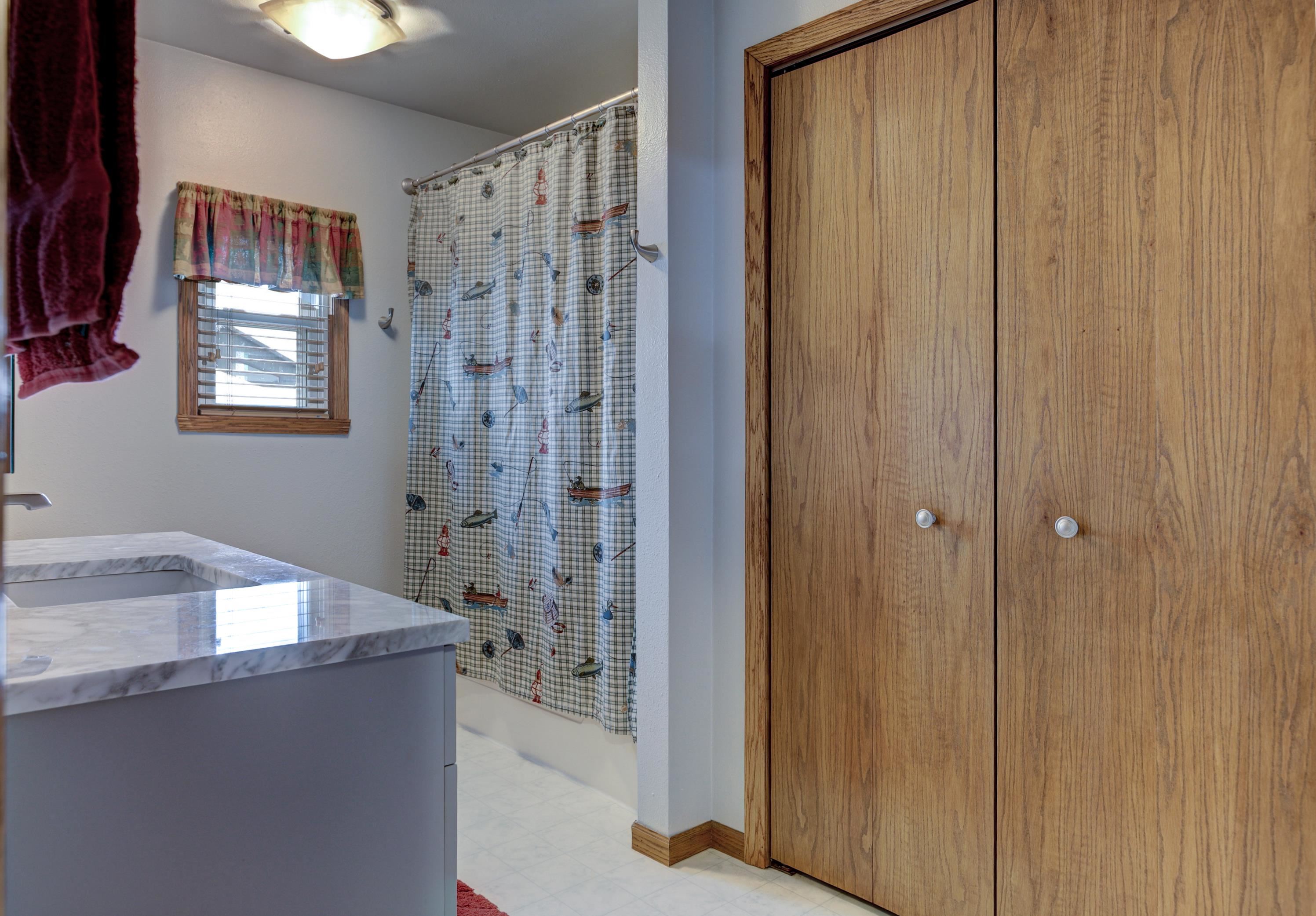 Van Dyne, Wisconsin, 54979, United States, 4 Bedrooms Bedrooms, ,3 BathroomsBathrooms,Residential,For Sale,1979444