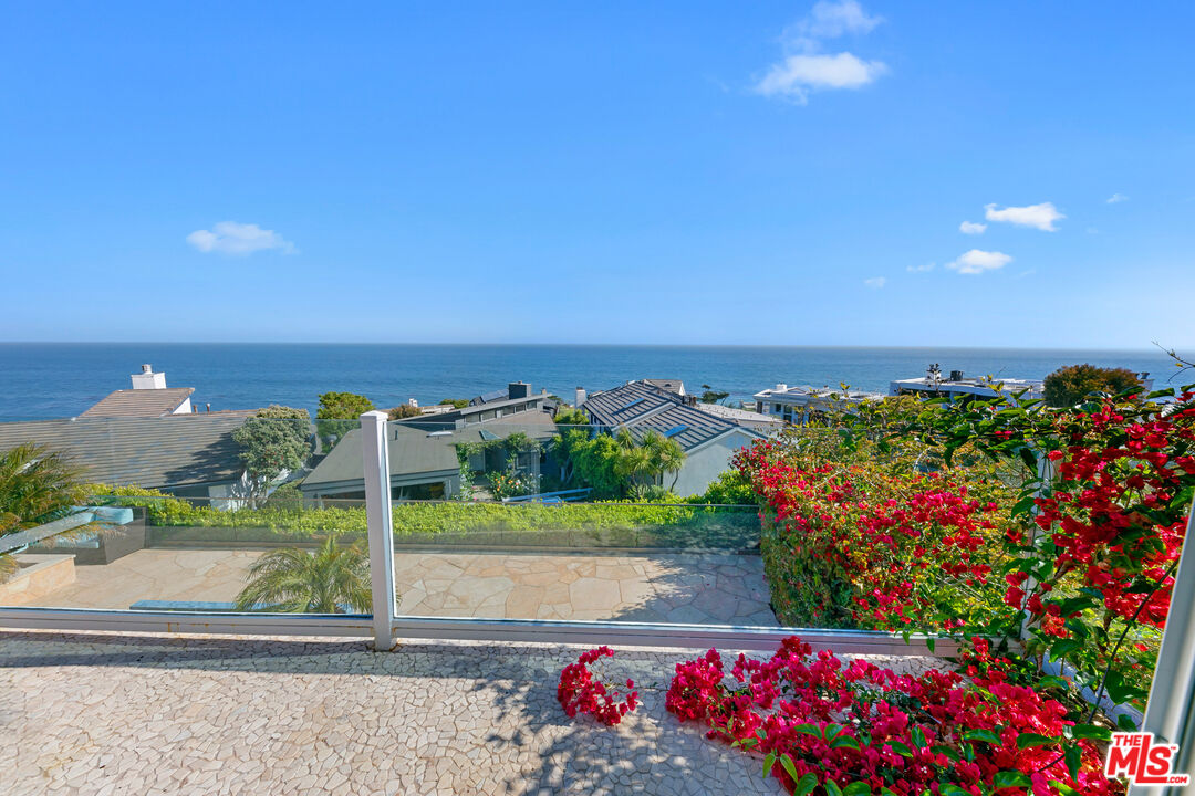 Malibu, California, 90265, United States, 3 Bedrooms Bedrooms, ,4 BathroomsBathrooms,Residential,For Sale,1807694