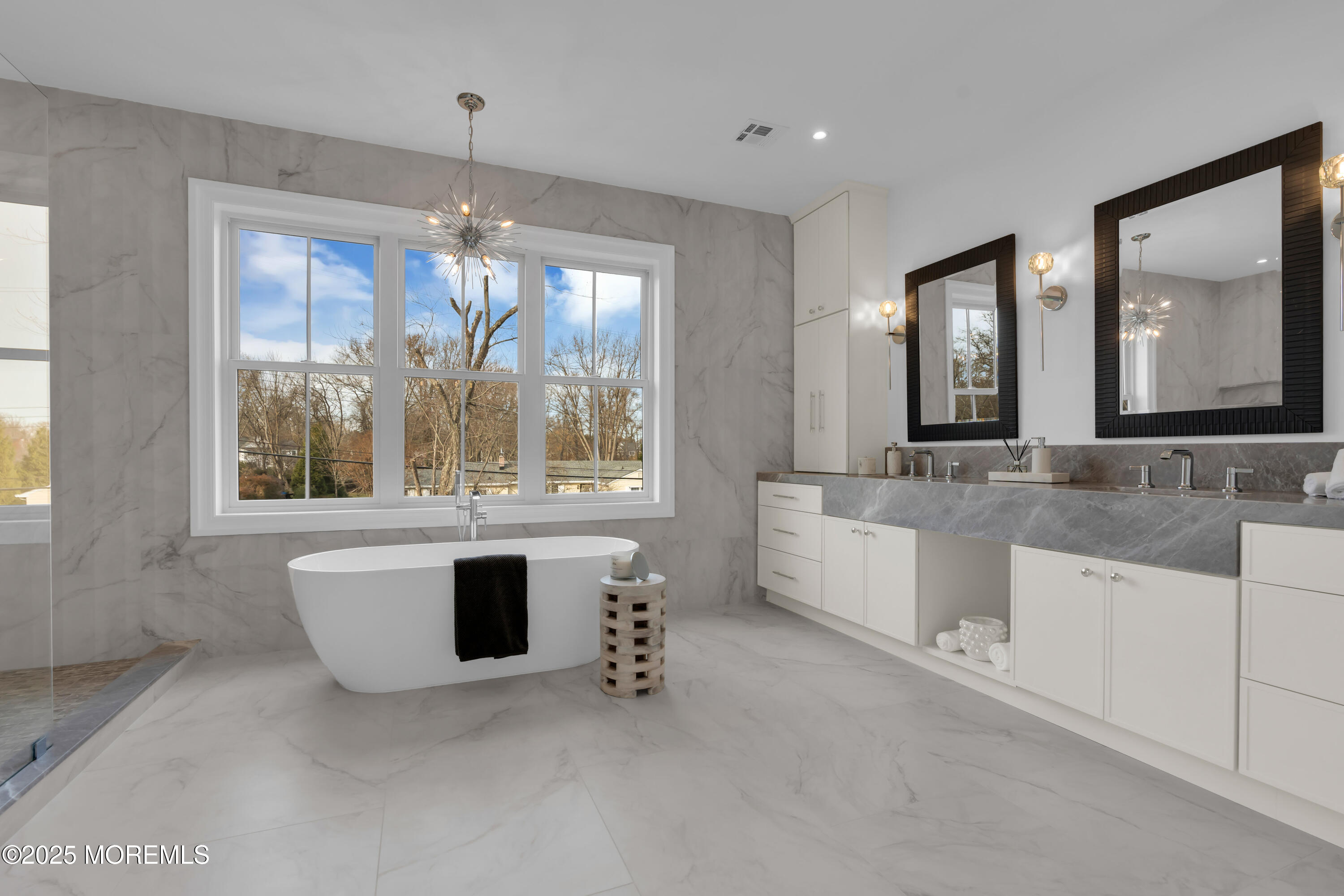 Little Silver, New Jersey, 07739, United States, 5 Bedrooms Bedrooms, ,5 BathroomsBathrooms,Residential,For Sale,2005340