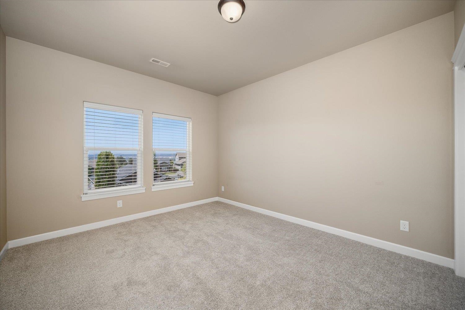 Liberty Lake, Washington, 99019, United States, 4 Bedrooms Bedrooms, ,2 BathroomsBathrooms,Residential,For Sale,1984848