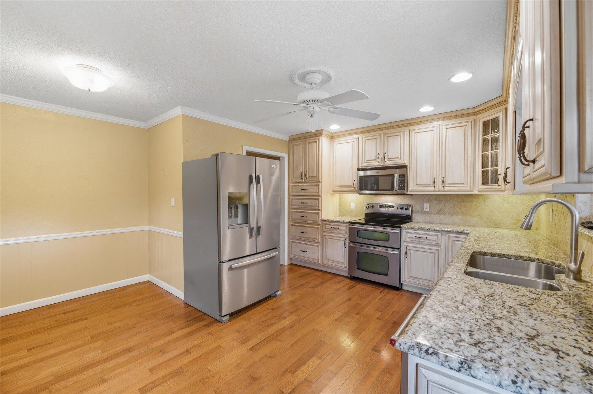 Englewood, Tennessee, 37329, United States, 3 Bedrooms Bedrooms, ,3 BathroomsBathrooms,Residential,For Sale,1976055