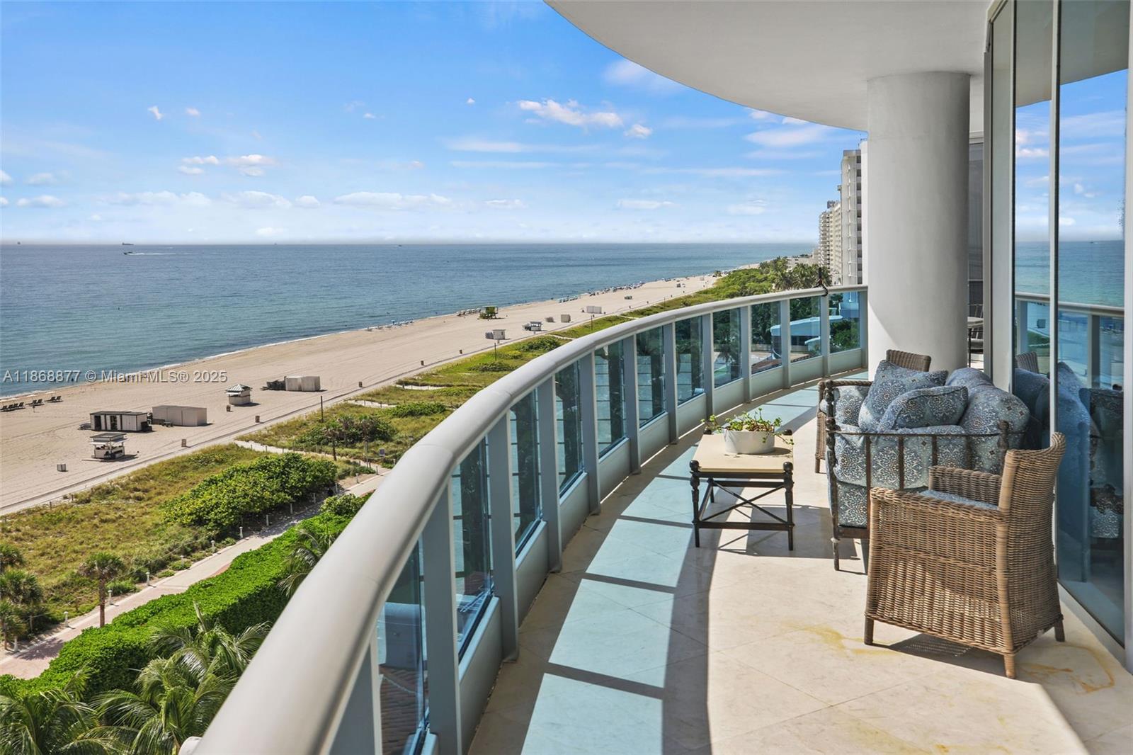 Miami Beach, Florida, 33140, United States, 3 Bedrooms Bedrooms, ,4 BathroomsBathrooms,Residential,For Sale,1934694