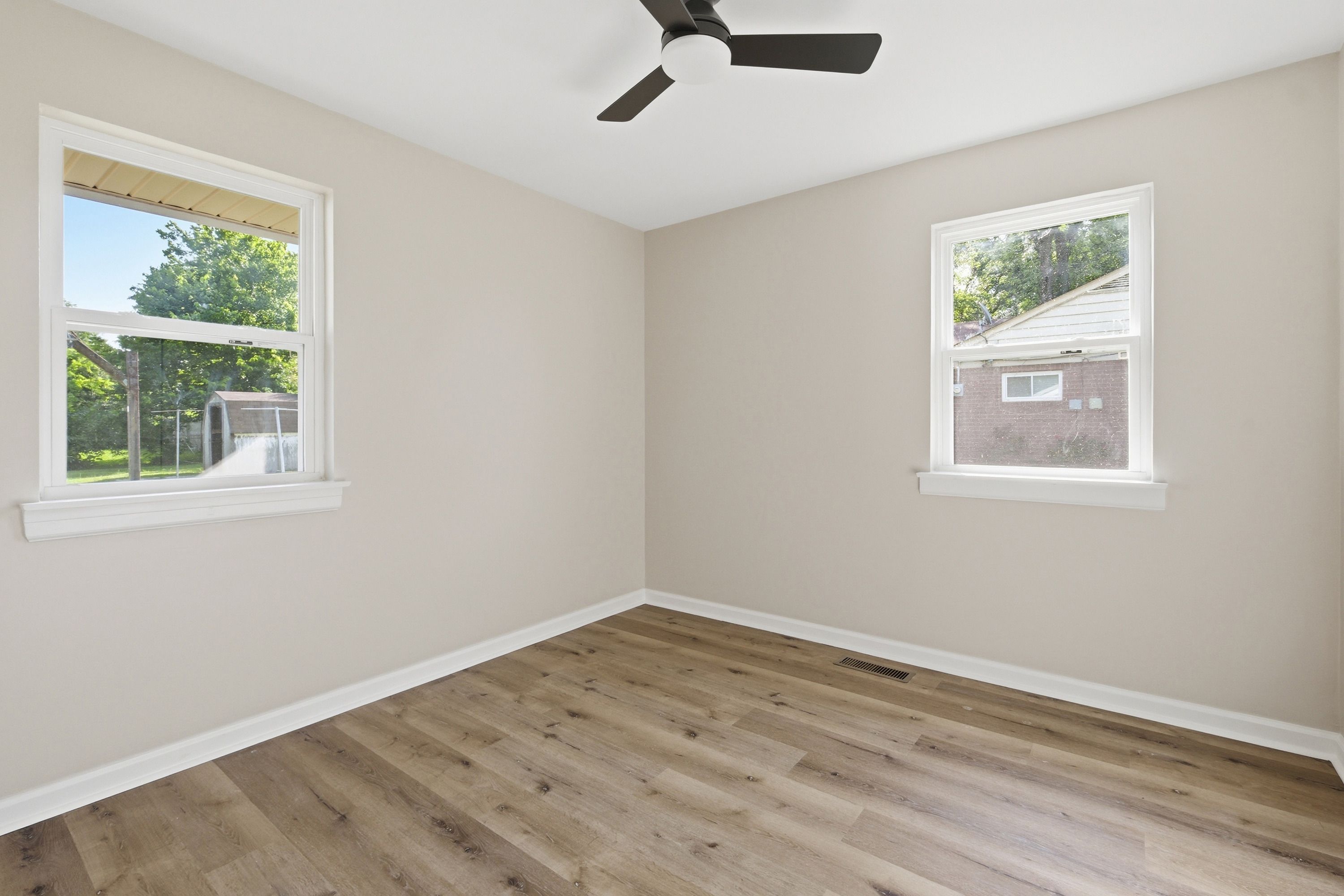  2209 Peaslee Road, Louisville, KY 40216 - 物件實景
