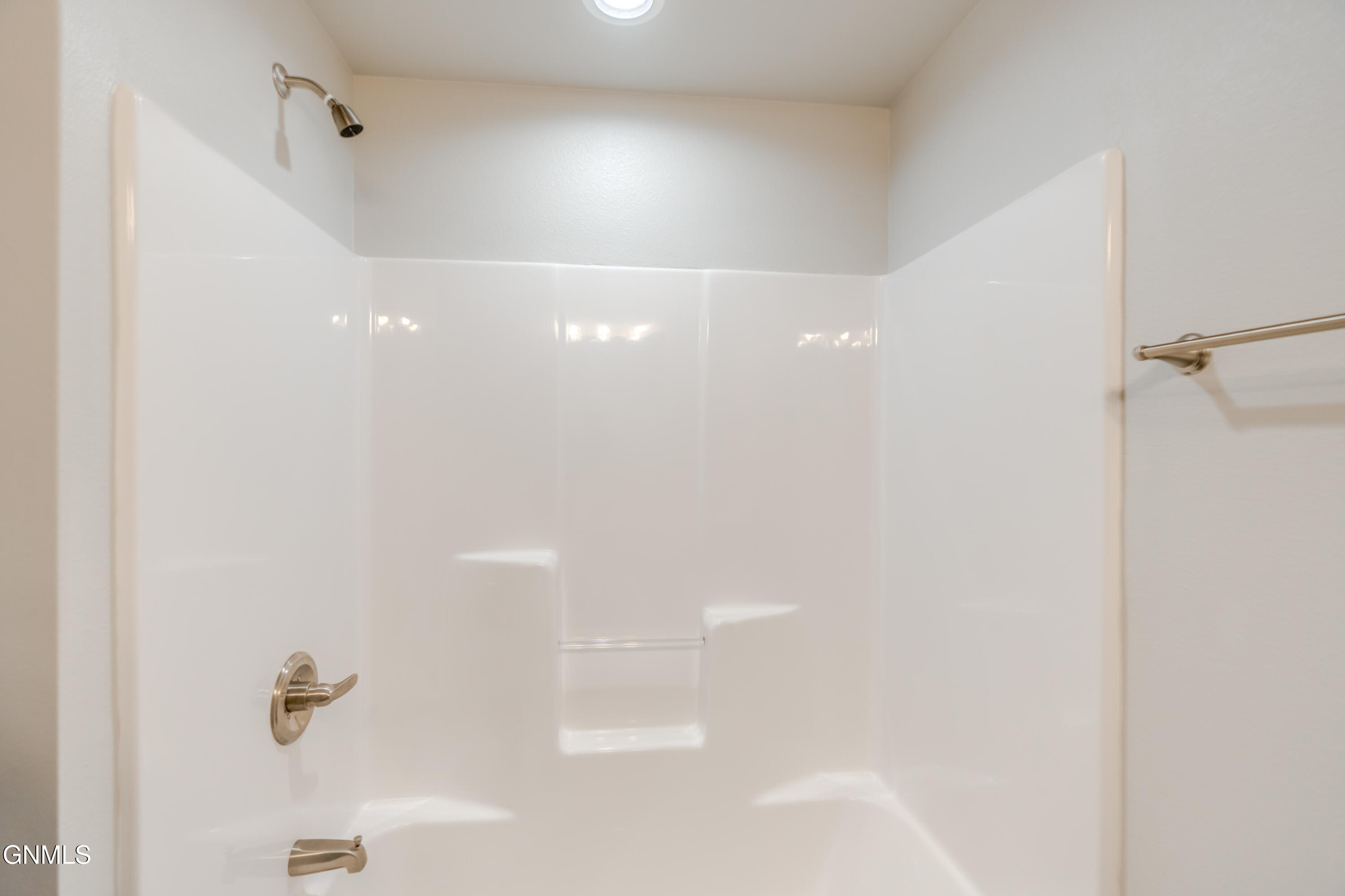 Bismarck, North Dakota, 58503, United States, 4 Bedrooms Bedrooms, ,3 BathroomsBathrooms,Residential,For Sale,2035327