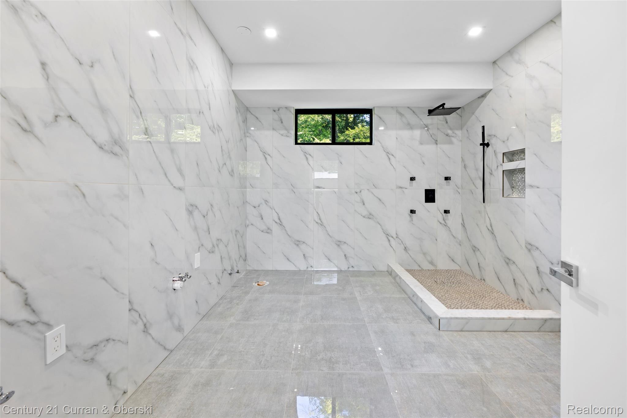 Farmington, Michigan, 48334, United States, 7 Bedrooms Bedrooms, ,8 BathroomsBathrooms,Residential,For Sale,1980731