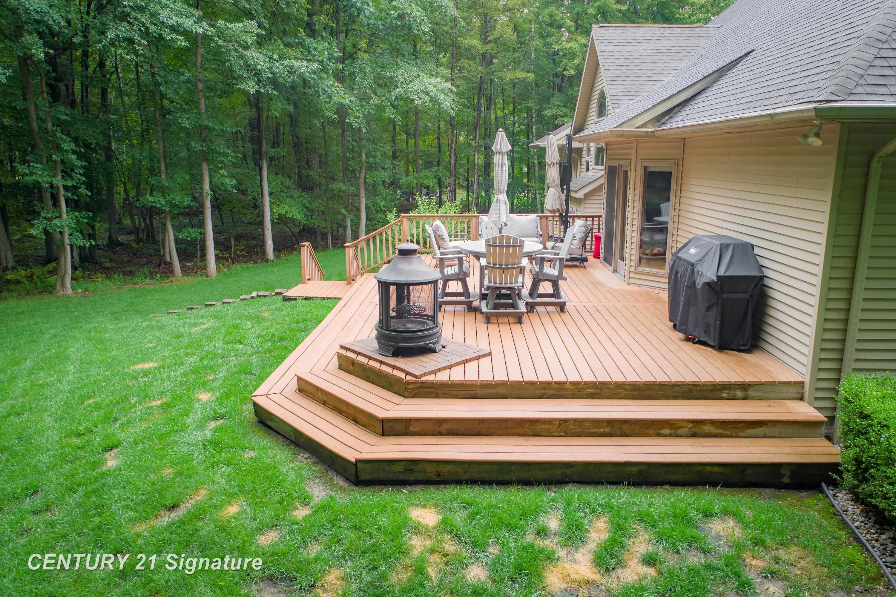 Midland, Michigan, 48642, United States, 4 Bedrooms Bedrooms, ,4 BathroomsBathrooms,Residential,For Sale,1981161