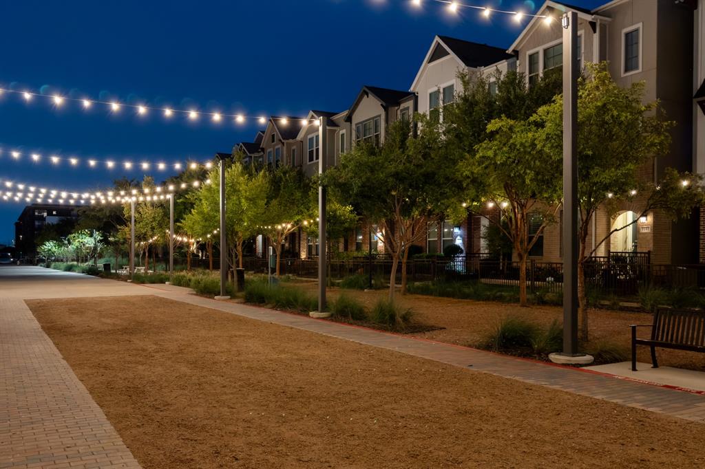 Dallas, Texas, 75212, United States, 3 Bedrooms Bedrooms, ,4 BathroomsBathrooms,Residential,For Sale,1966564