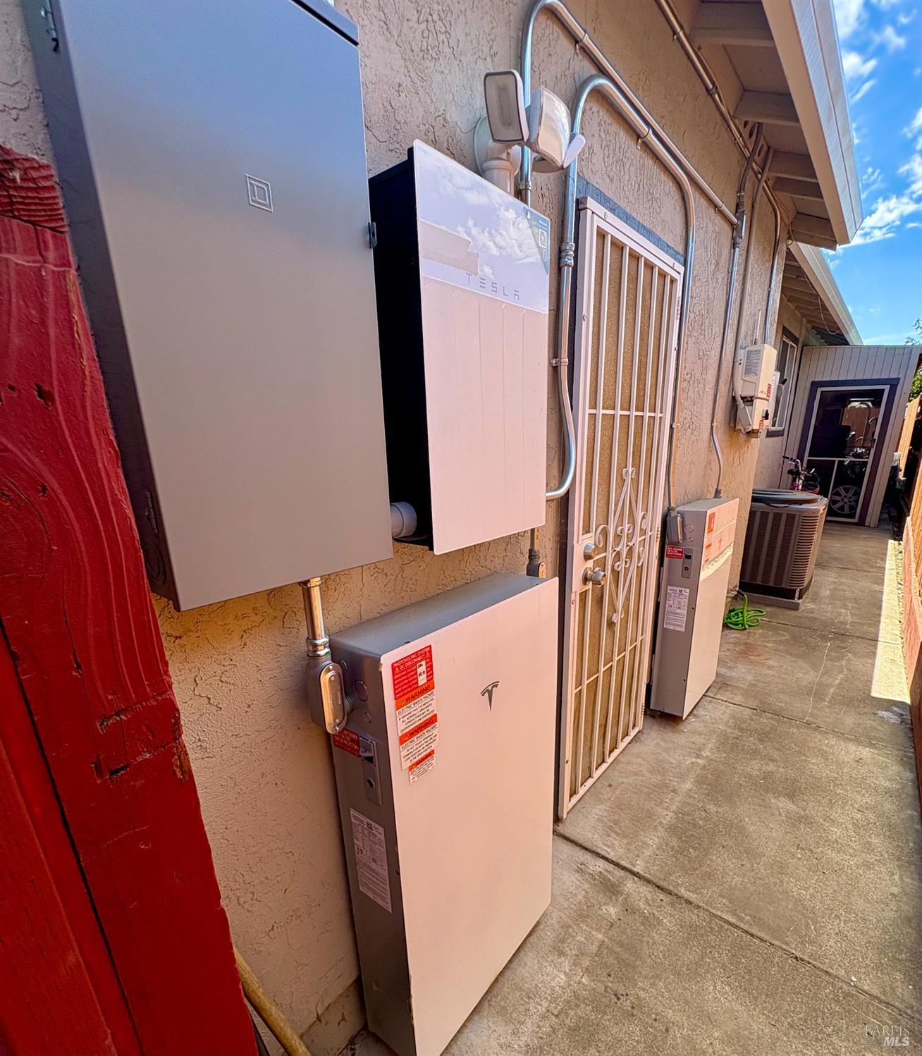 Suisun City, California, 94585, United States, 3 Bedrooms Bedrooms, ,2 BathroomsBathrooms,Residential,For Sale,1907637