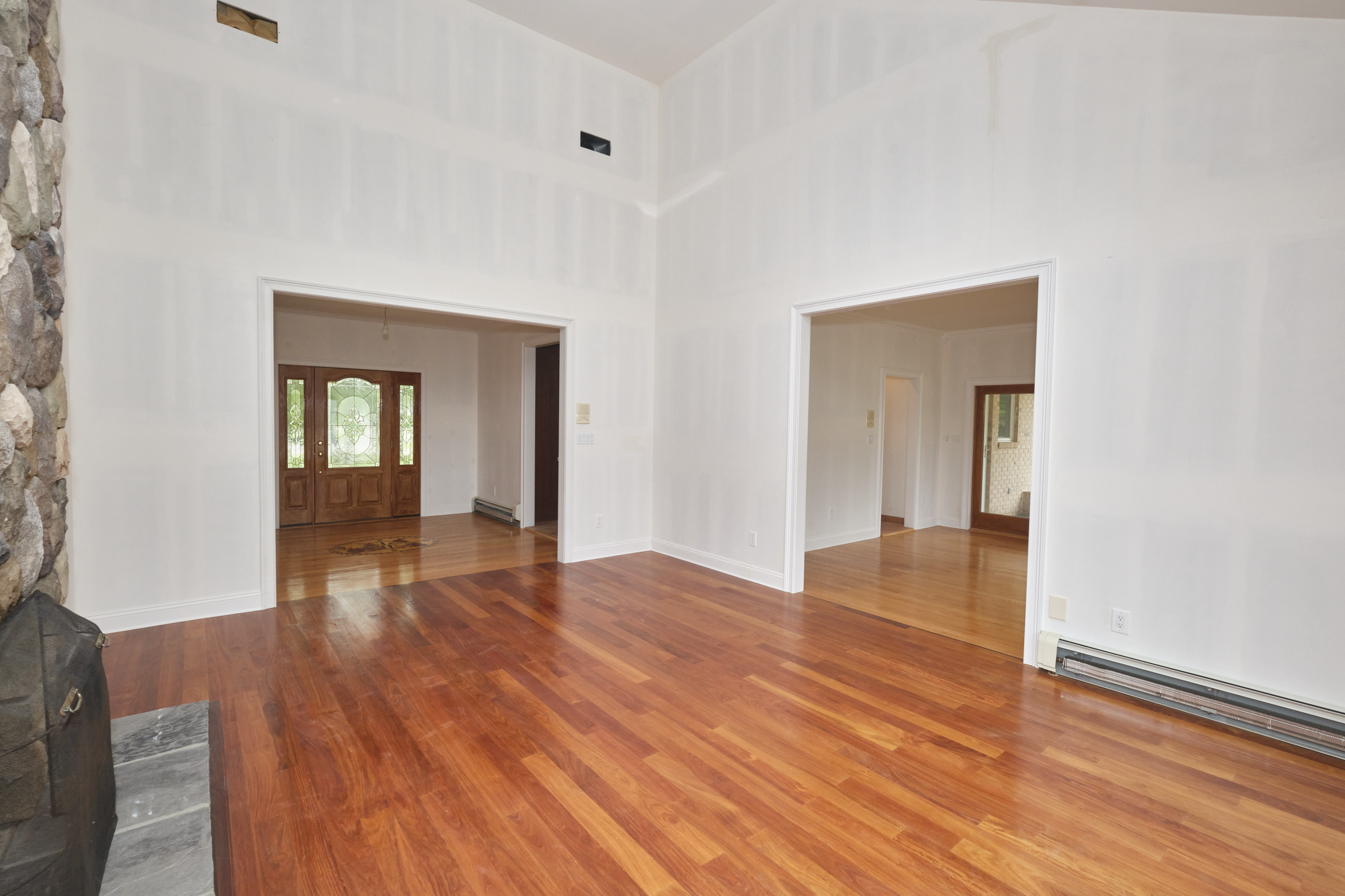 East Marion, New York, 11939, United States, 3 Bedrooms Bedrooms, ,3 BathroomsBathrooms,Residential,For Sale,1895057