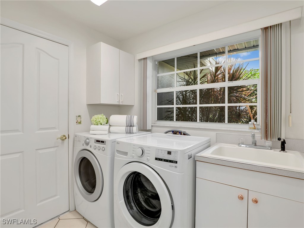 Cape Coral, Florida, 33914, United States, 3 Bedrooms Bedrooms, ,2 BathroomsBathrooms,Residential,For Sale,1855114