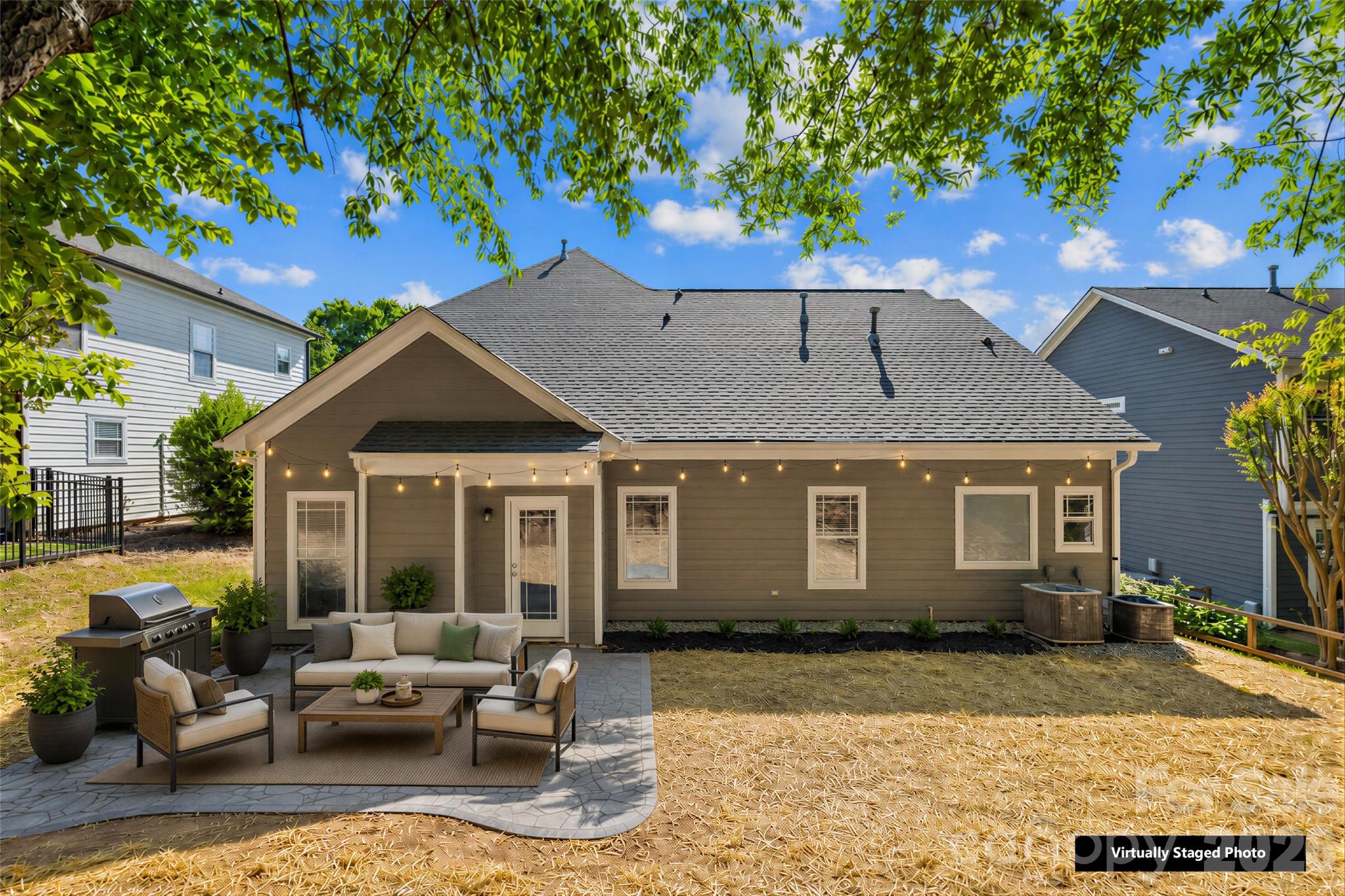 Cornelius, North Carolina, 28031, United States, 4 Bedrooms Bedrooms, ,4 BathroomsBathrooms,Residential,For Sale,2045190