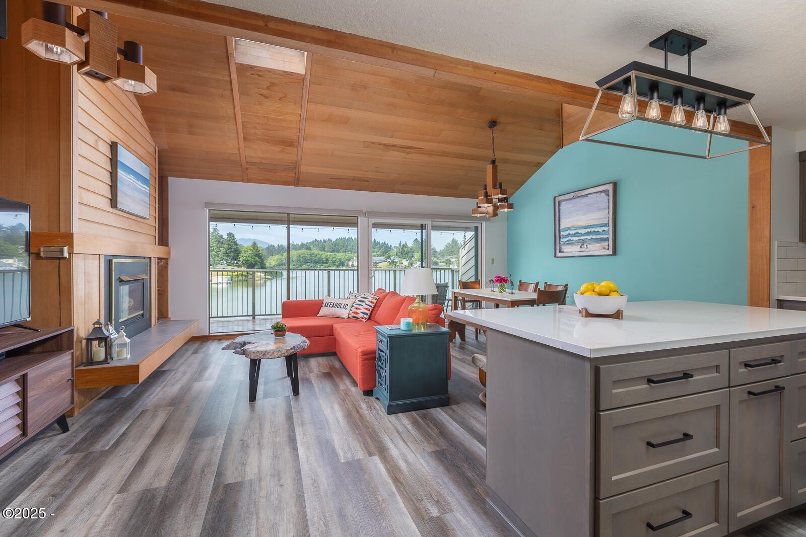 Lincoln City, Oregon, 97367, United States, 3 Bedrooms Bedrooms, ,2 BathroomsBathrooms,Residential,For Sale,1867179