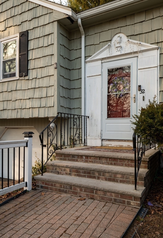 Lynnfield, Massachusetts, 01940, United States, 4 Bedrooms Bedrooms, ,3 BathroomsBathrooms,Residential,For Sale,2029876