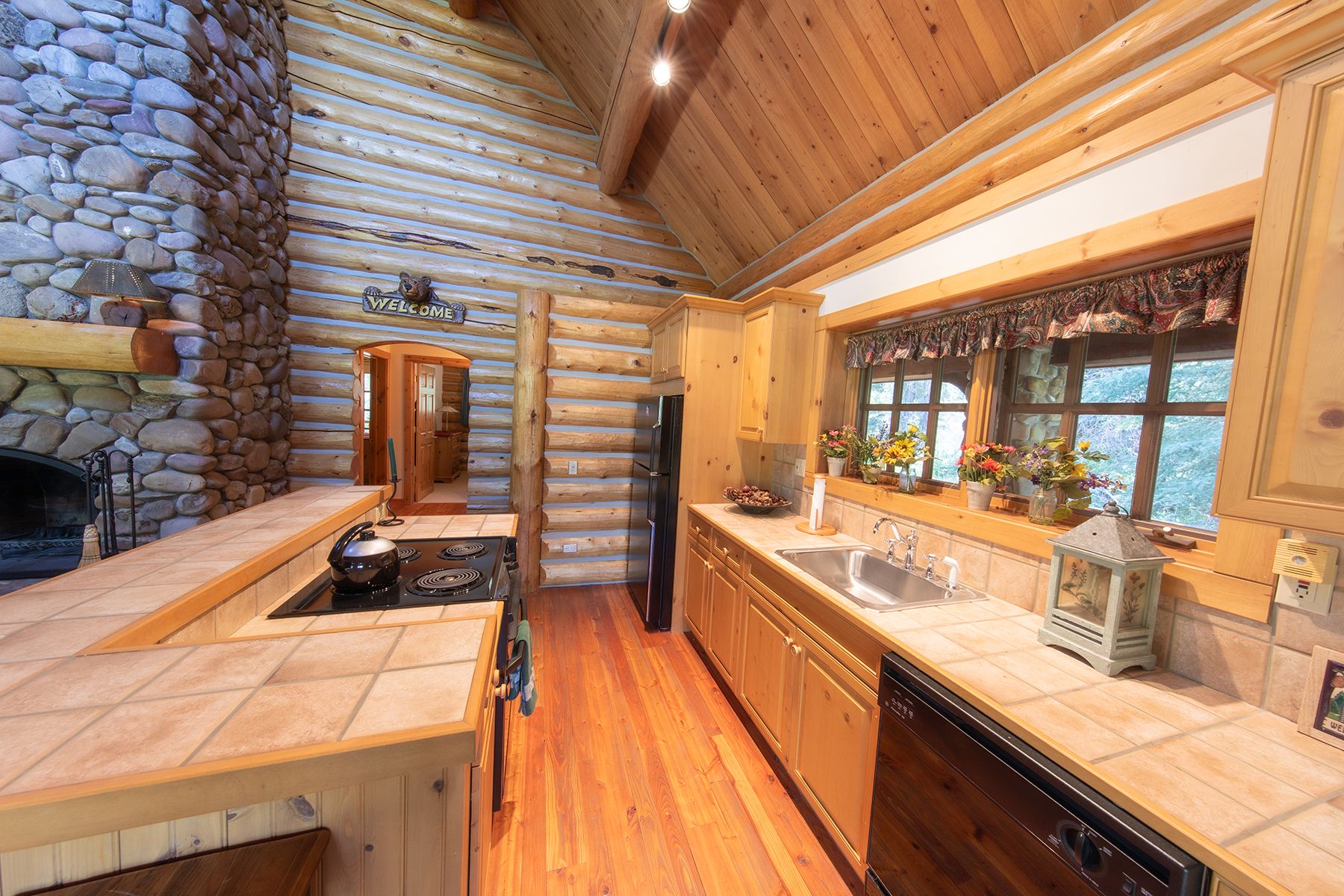  Private Wooded Retreat - 物件實景