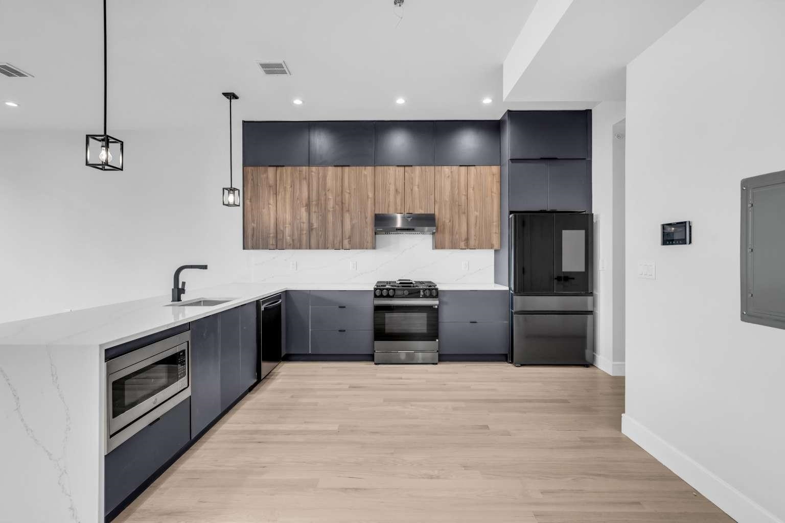 Jersey City, New Jersey, 07306, United States, 2 Bedrooms Bedrooms, ,2 BathroomsBathrooms,Residential,For Sale,1925343