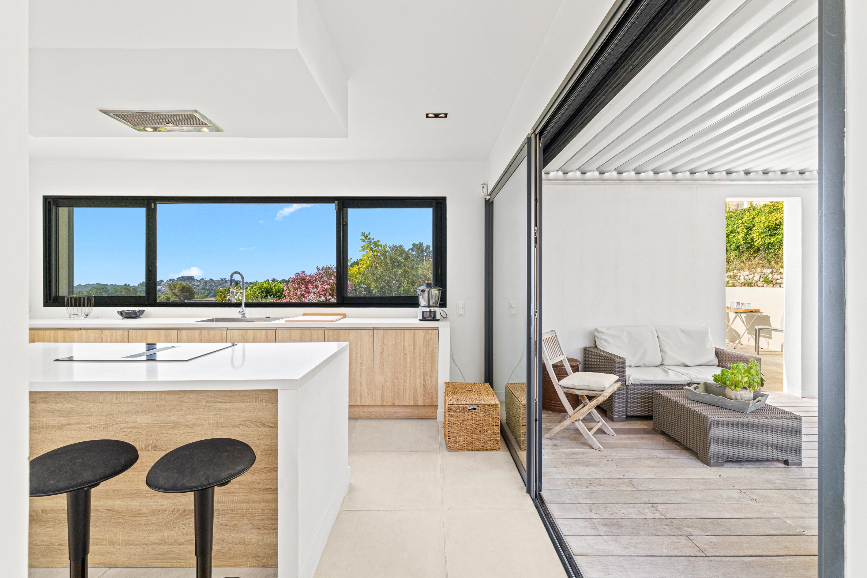  Architect-designed contemporary villa for sale in Vence near Saint-Paul-de-Vence - 物件實景