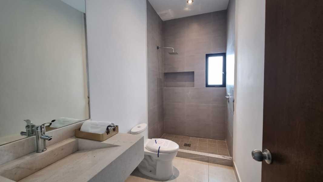 LA RIOJA RESIDENCIAL, Torreón, Coahuila de Zaragoza, 27018, Mexico, 3 Bedrooms Bedrooms, ,2 BathroomsBathrooms,Residential,For Sale,LA RIOJA RESIDENCIAL,1416094