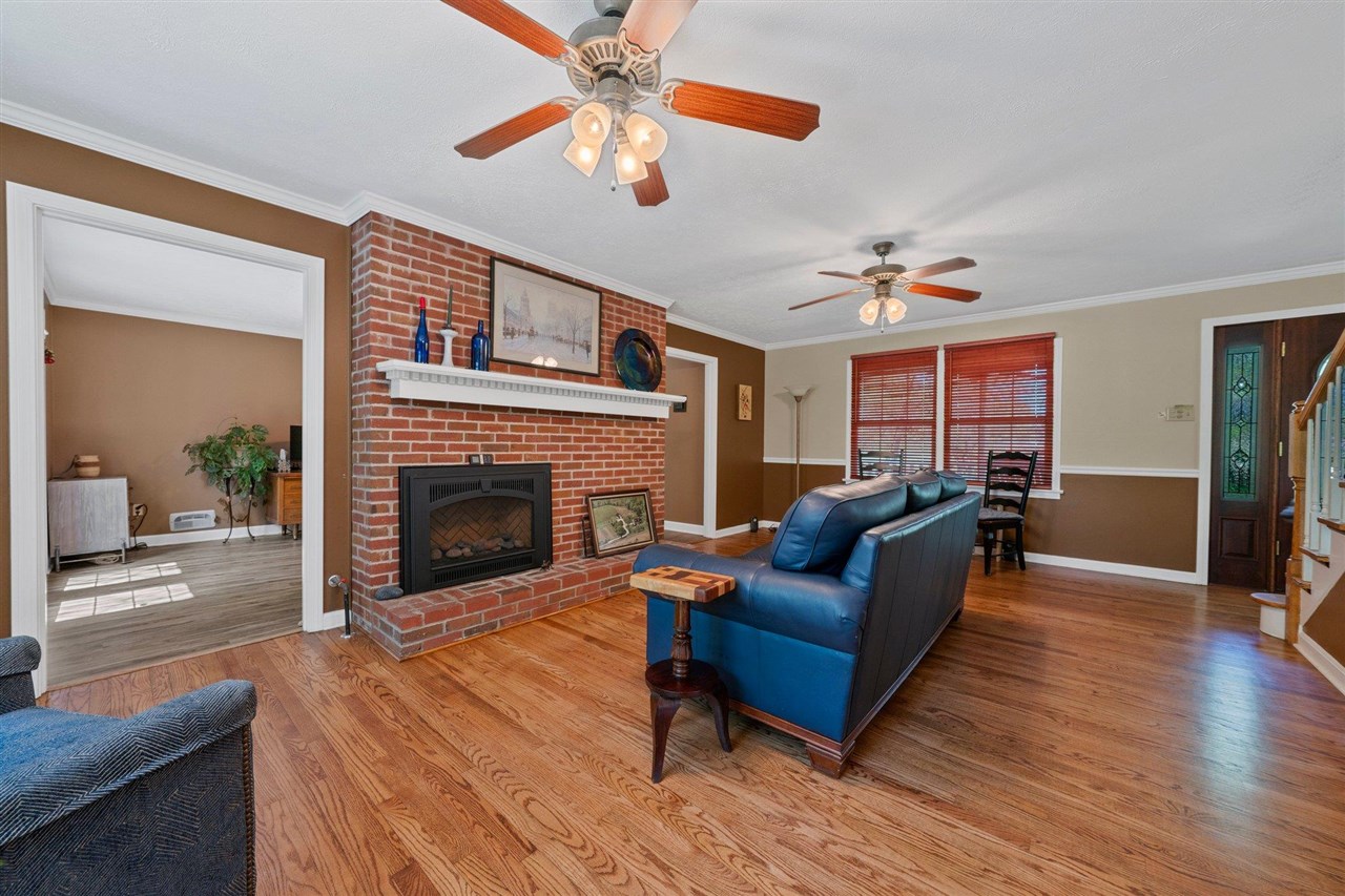 Bowling Green, Kentucky, 42103, United States, 4 Bedrooms Bedrooms, ,5 BathroomsBathrooms,Residential,For Sale,1785083