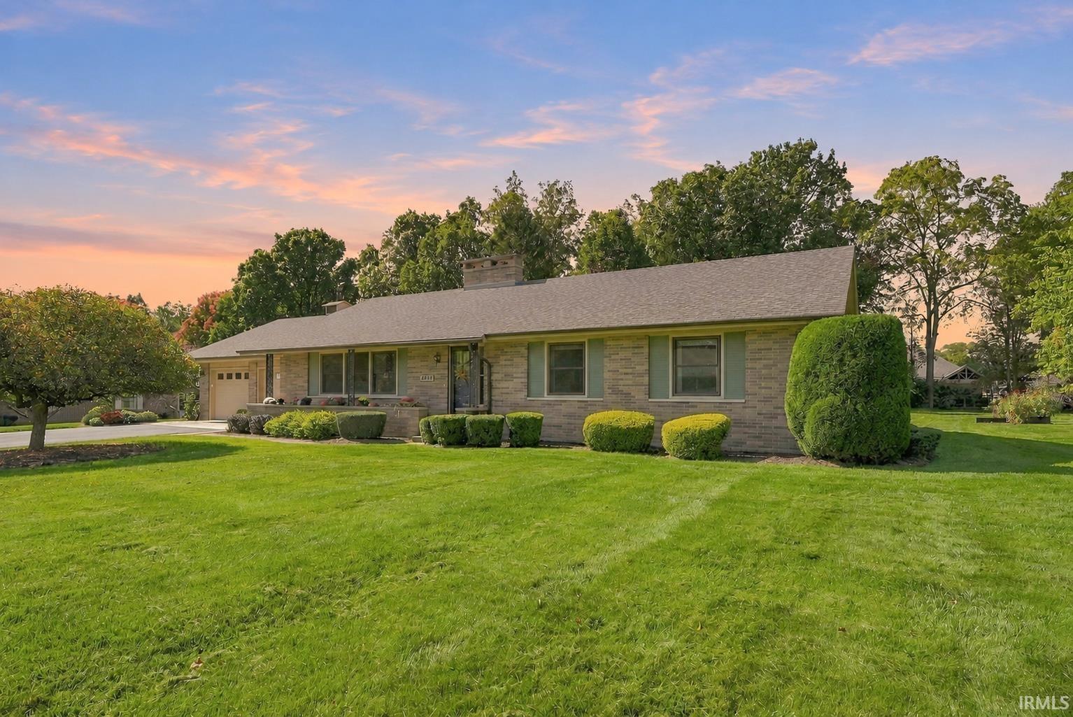 Hills Rd, Fort Wayne, IN 46804