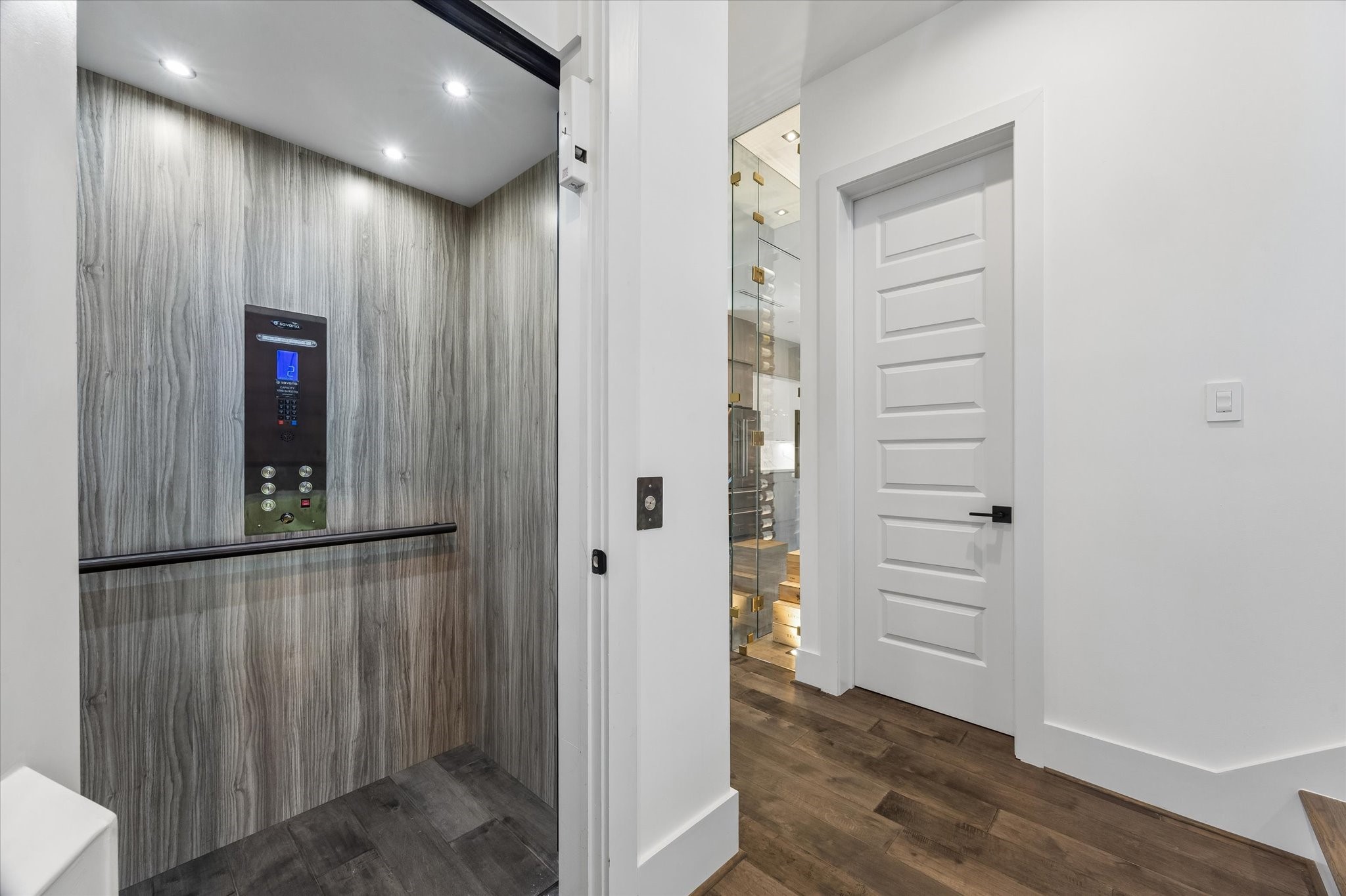  2435 Sheridan Street - 物件實景