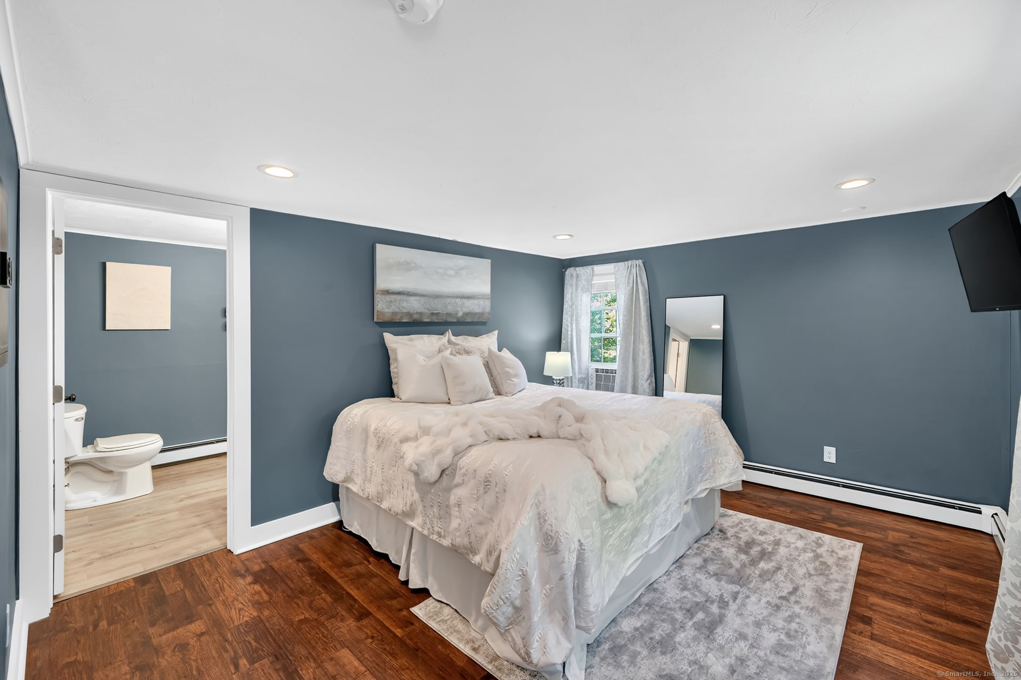 Pomfret, Connecticut, 06259, United States, 3 Bedrooms Bedrooms, ,3 BathroomsBathrooms,Residential,For Sale,1925586