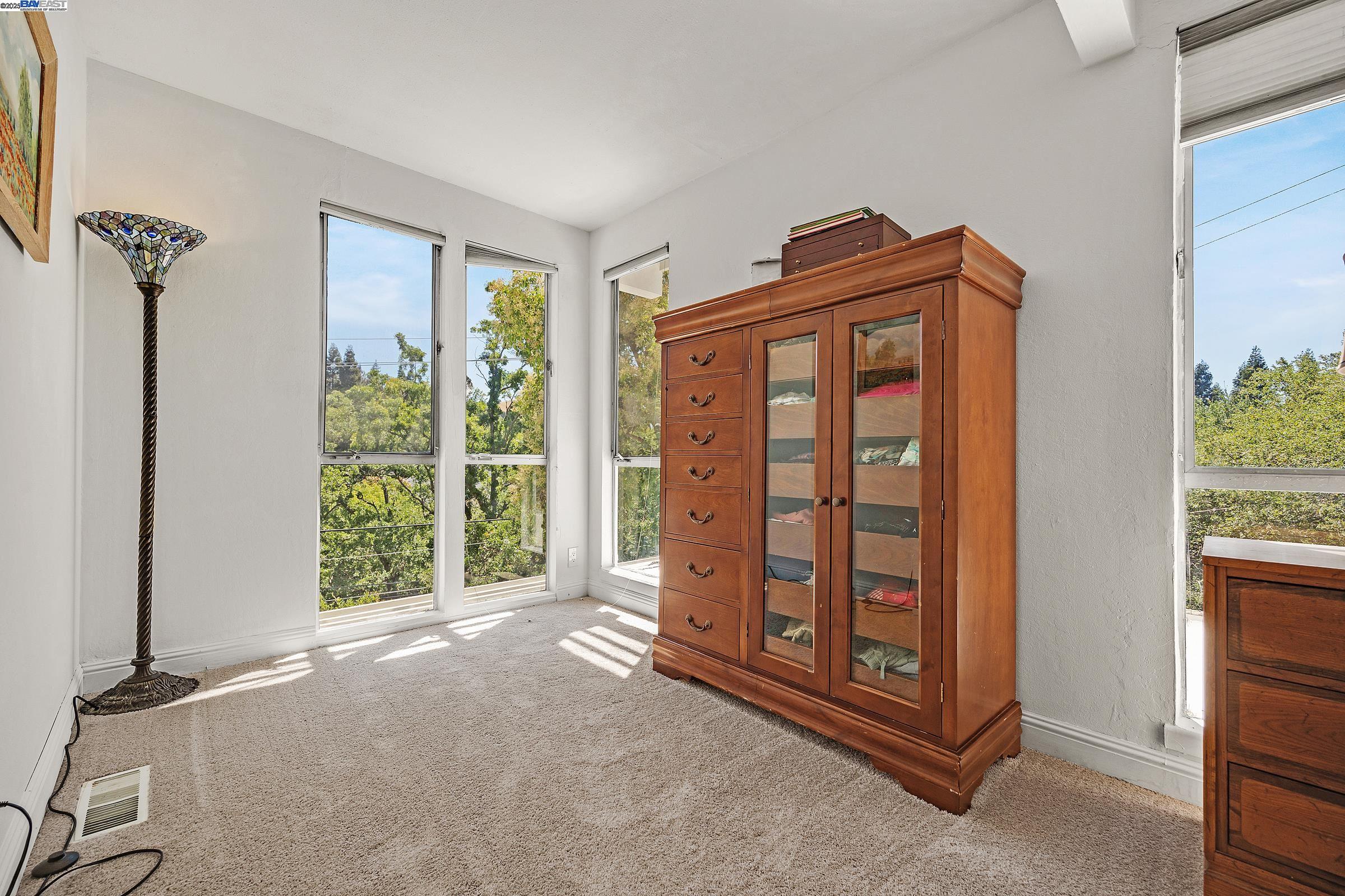 Alamo, California, 94507, United States, 4 Bedrooms Bedrooms, ,3 BathroomsBathrooms,Residential,For Sale,1907396