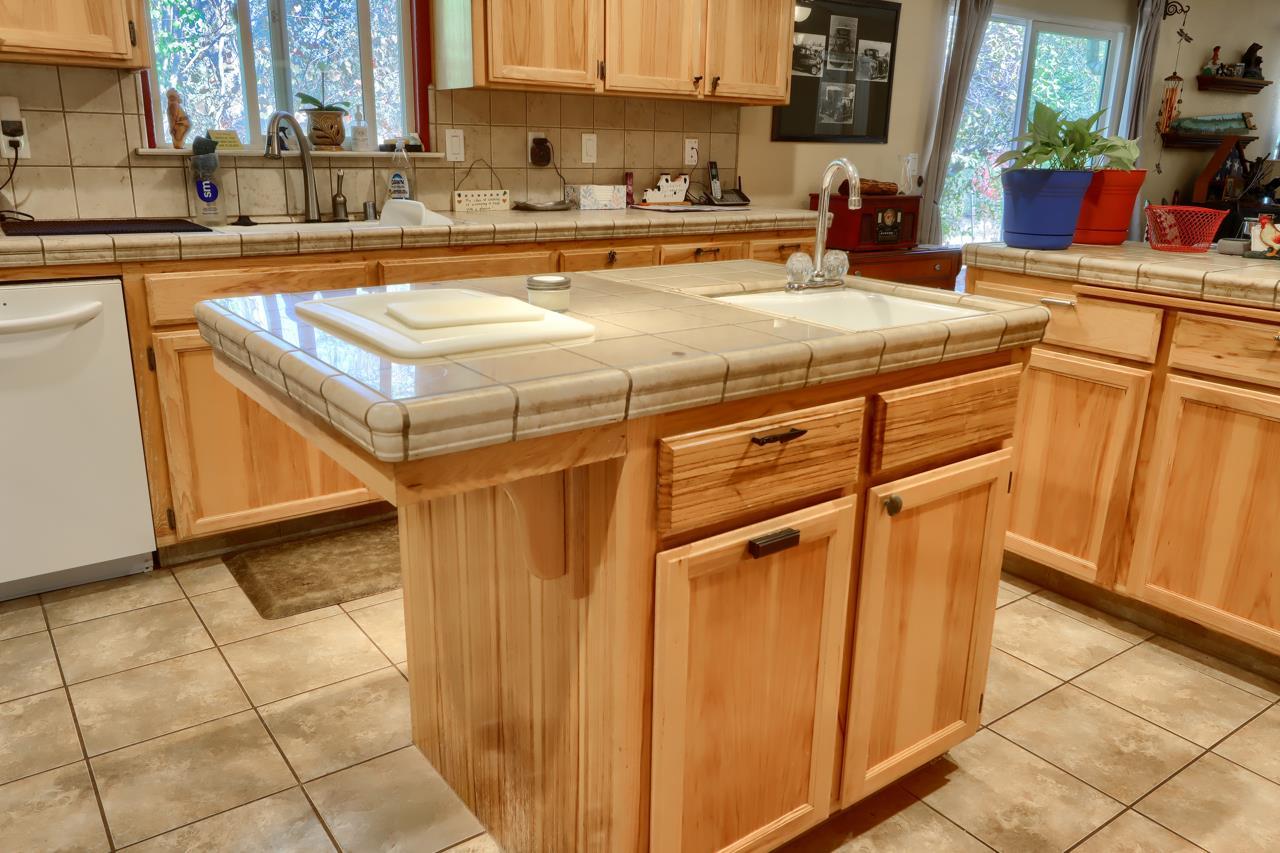 Mariposa, California, 95338, United States, 3 Bedrooms Bedrooms, ,2 BathroomsBathrooms,Residential,For Sale,1974178