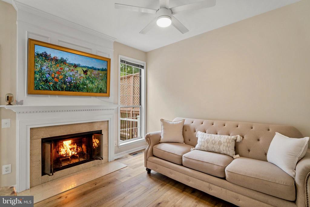 Sterling, Virginia, 20165, United States, 3 Bedrooms Bedrooms, ,4 BathroomsBathrooms,Residential,For Sale,1984617