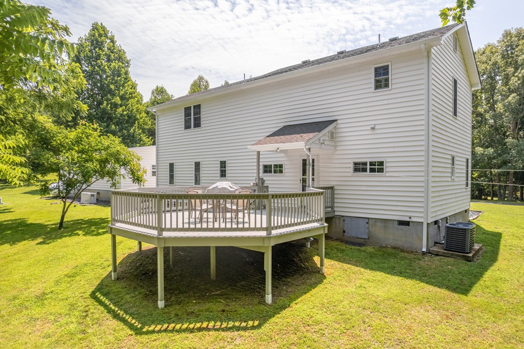 New Canton, Virginia, 23123, United States, 3 Bedrooms Bedrooms, ,2 BathroomsBathrooms,Residential,For Sale,1915439
