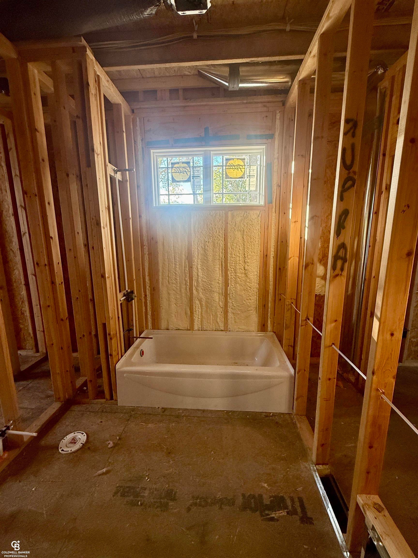 Saint Clair, Michigan, 48079, United States, 5 Bedrooms Bedrooms, ,3 BathroomsBathrooms,Residential,For Sale,1868315