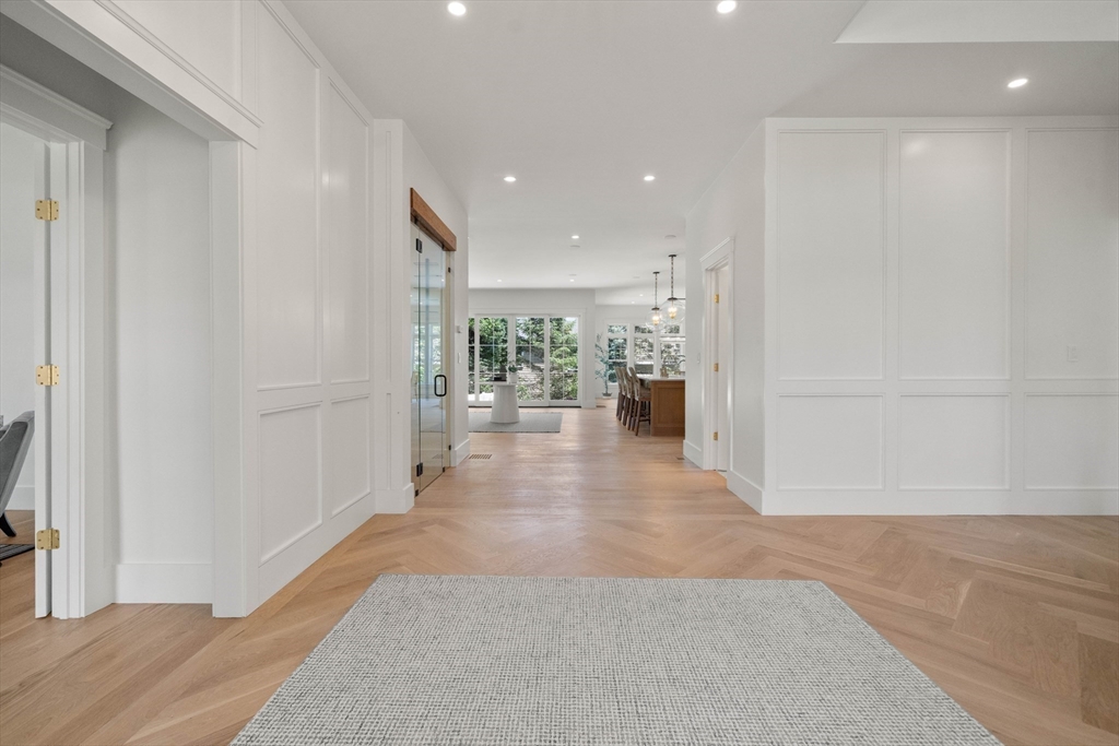 Hingham, Massachusetts, 02043, United States, 5 Bedrooms Bedrooms, ,6 BathroomsBathrooms,Residential,For Sale,1994867