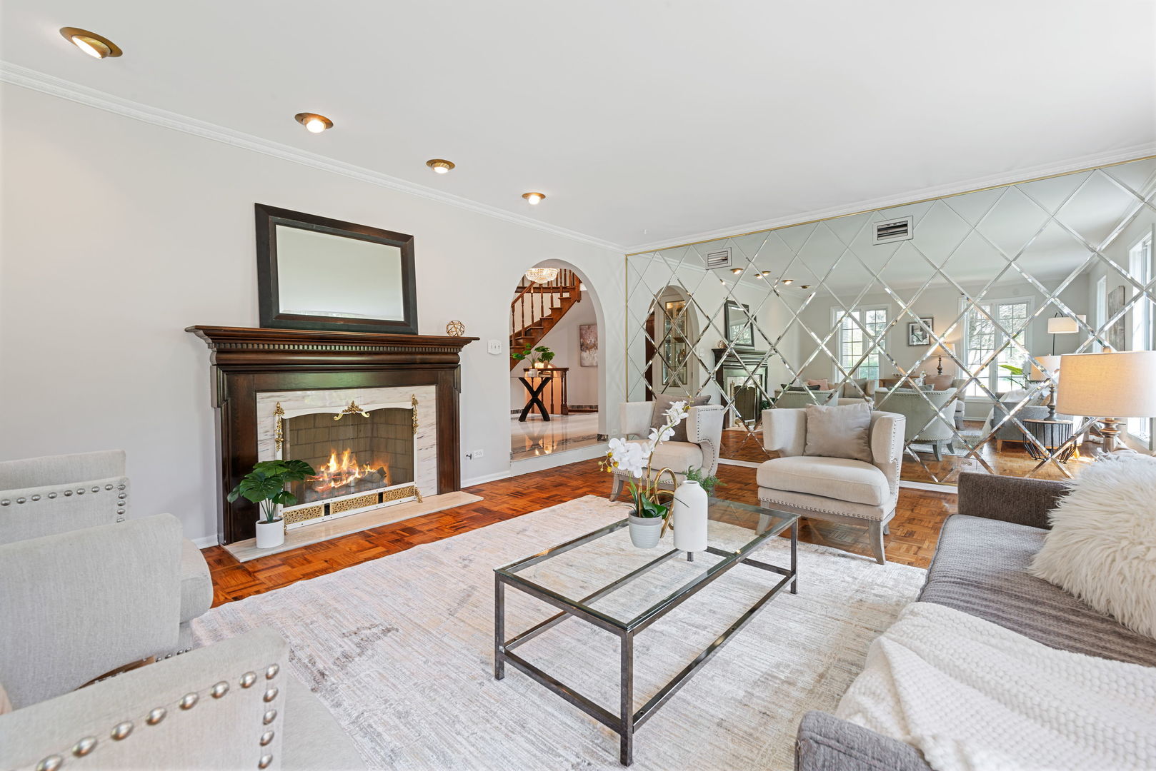 Oak Brook, Illinois, 60523, United States, 5 Bedrooms Bedrooms, ,6 BathroomsBathrooms,Residential,For Sale,1796873